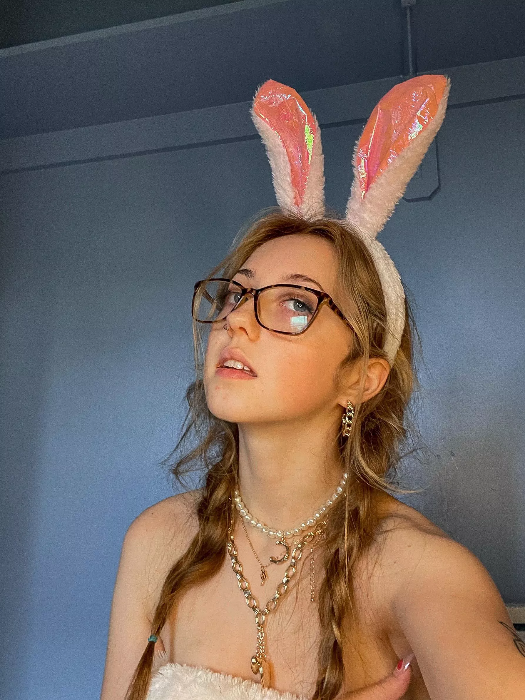 Do you like bunny girls in glasses ? posted by bussdownbella