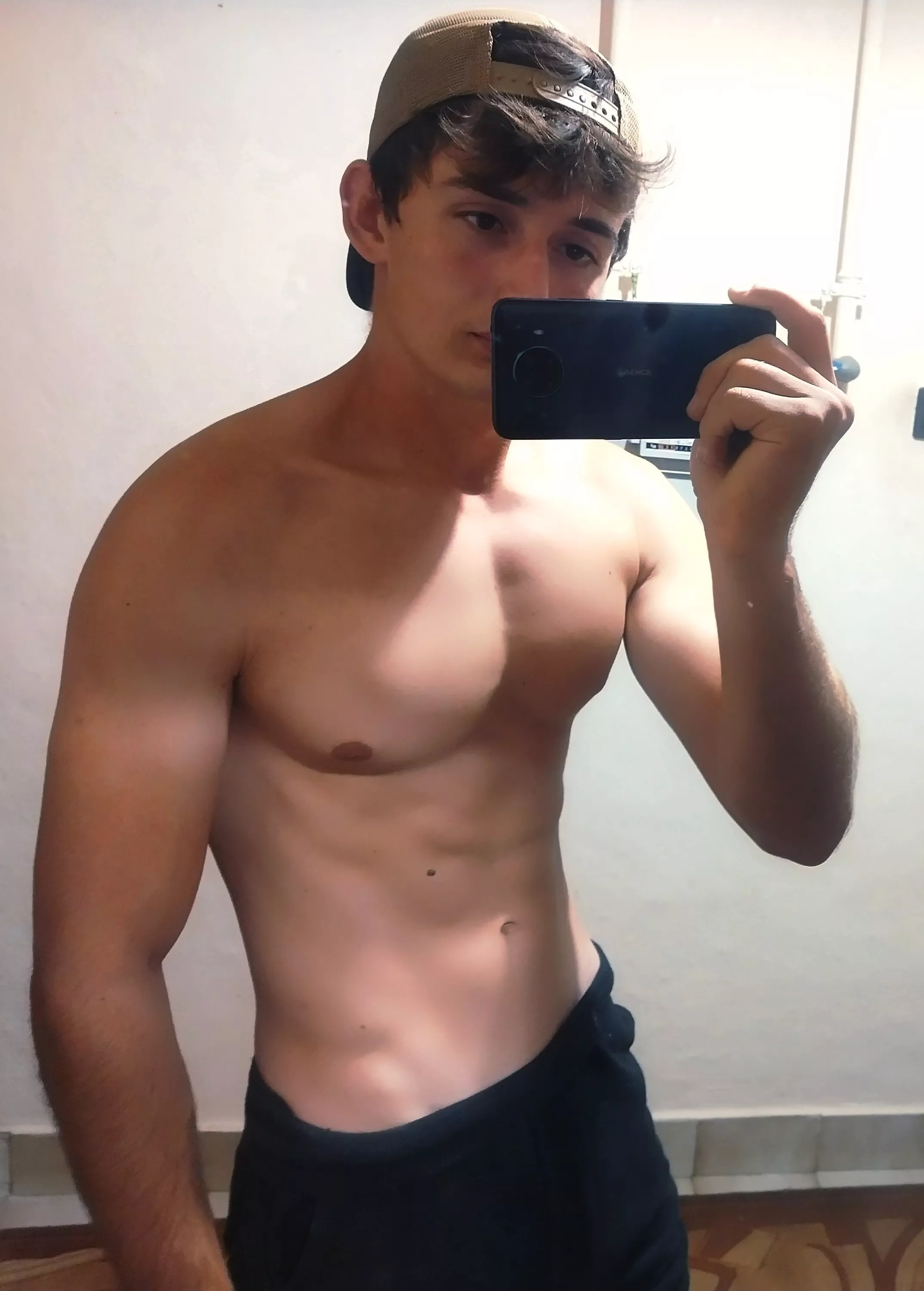 do you like fit twinks?ðŸ˜› posted by PromptThick