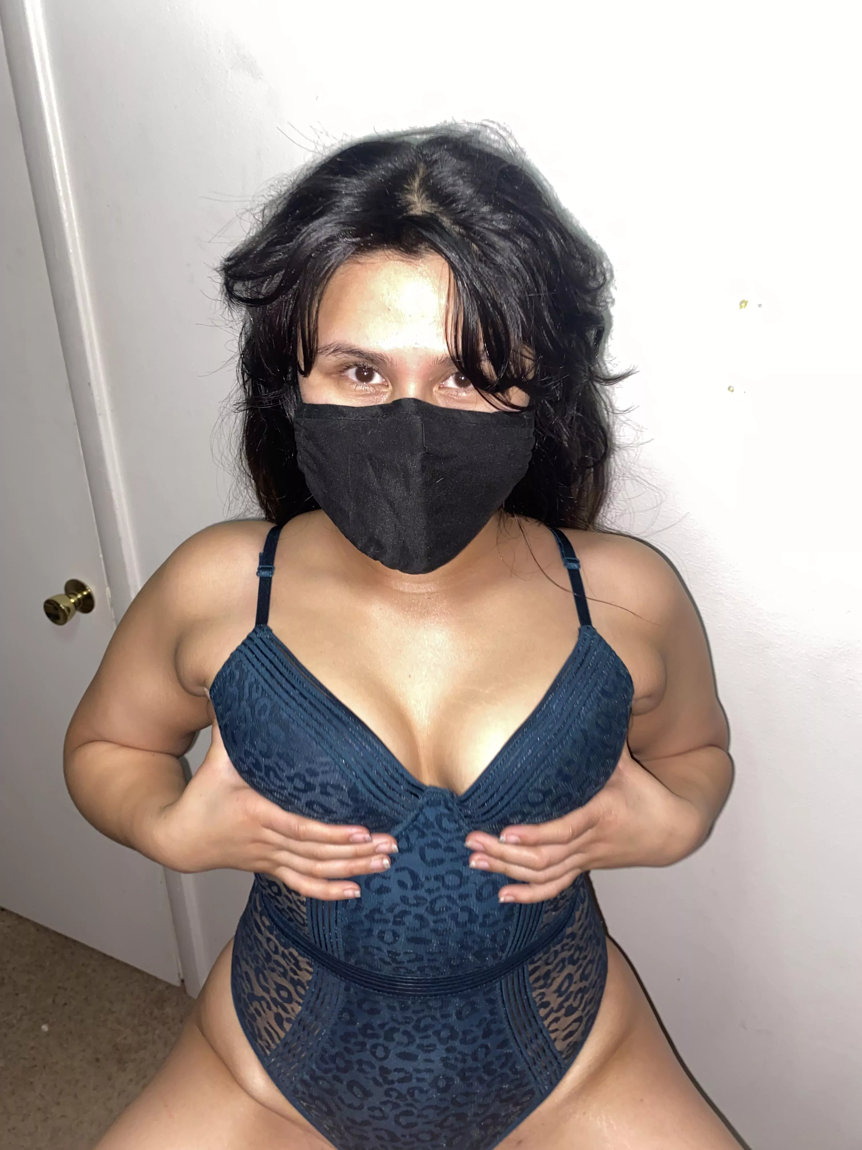 Do you like Latina bodies 😘 posted by NoOffer5338