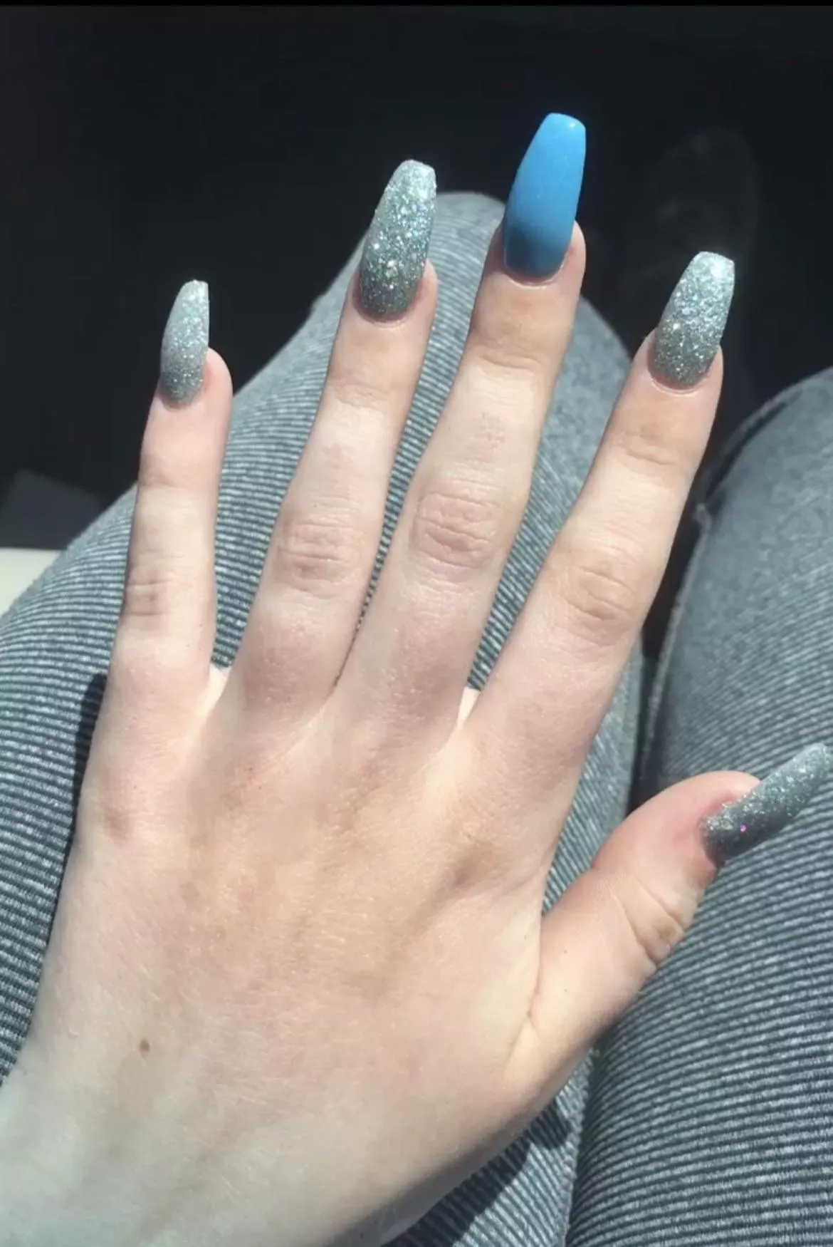 Do you like long nails? 💙 posted by realprettyangel