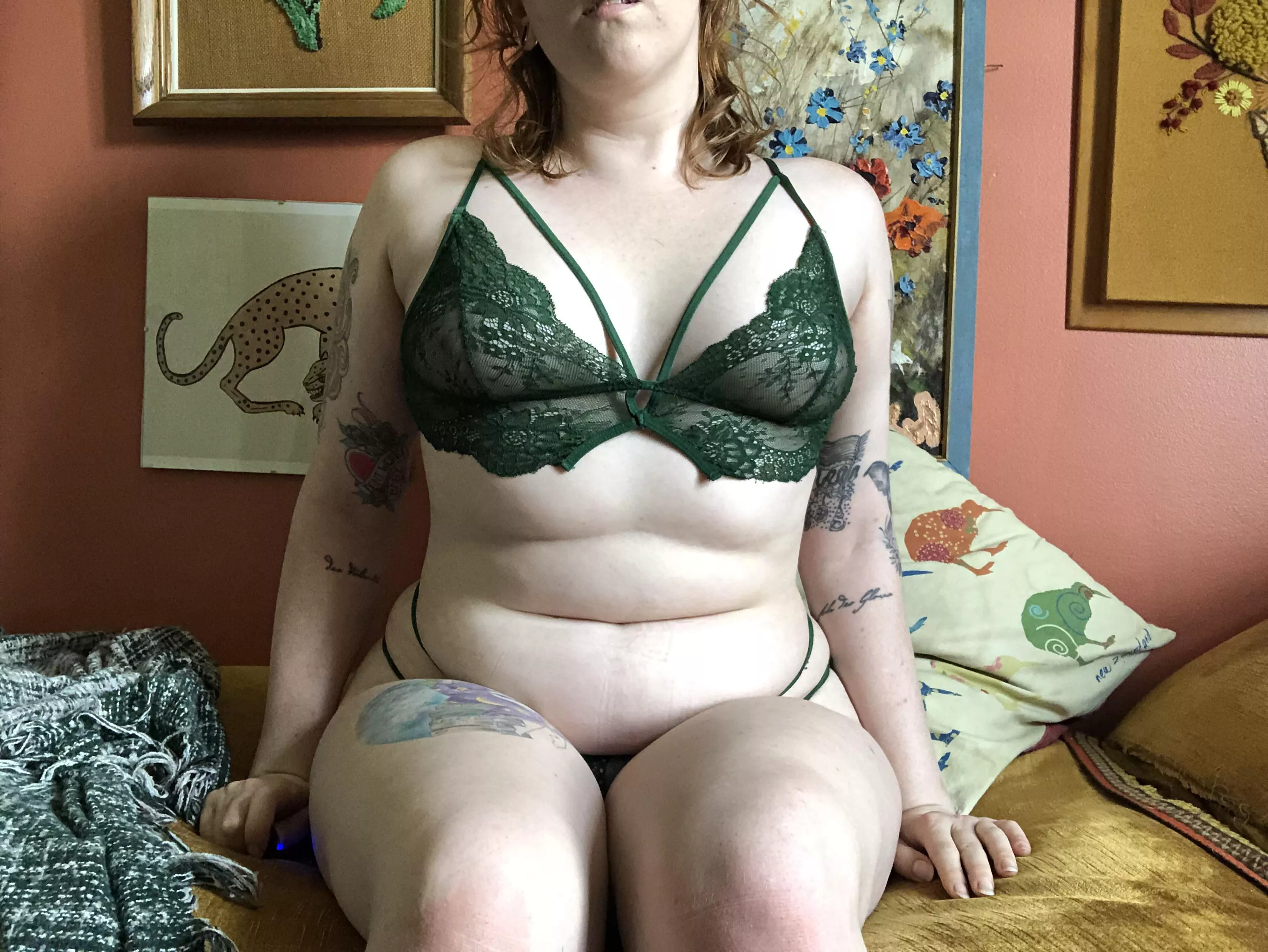 do you like me in green? posted by softscorpios