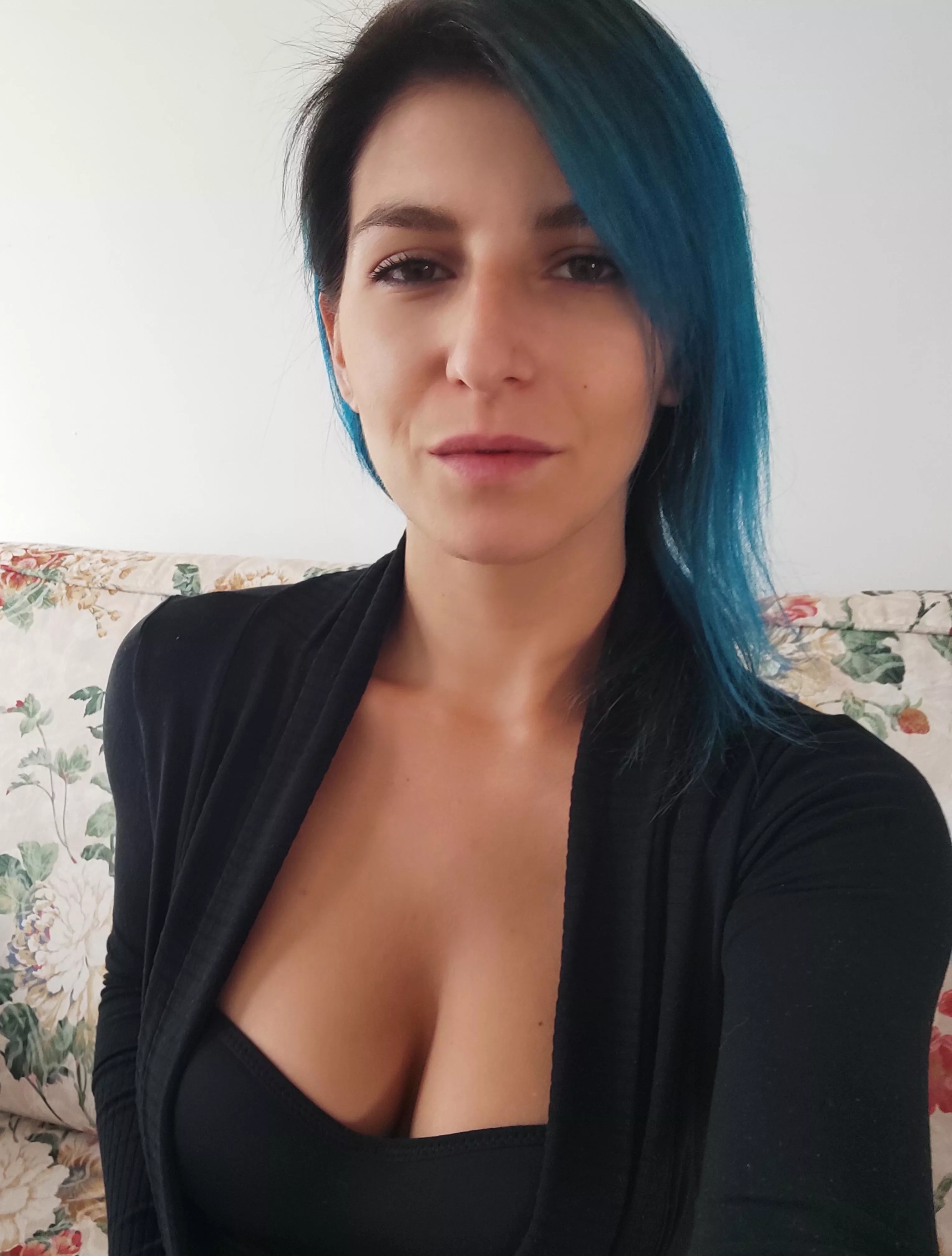 Do you like my cleavage? posted by real_diana_iosub