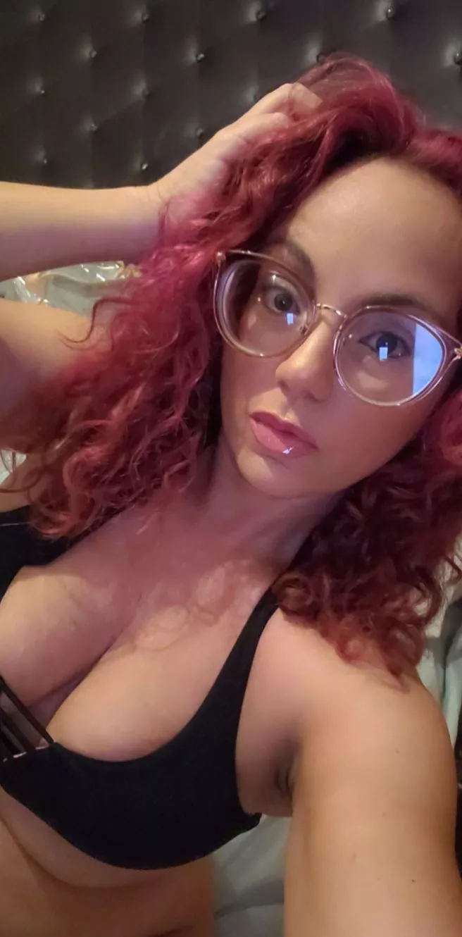 Do you like my cleavage 💋 posted by sexyyvegan