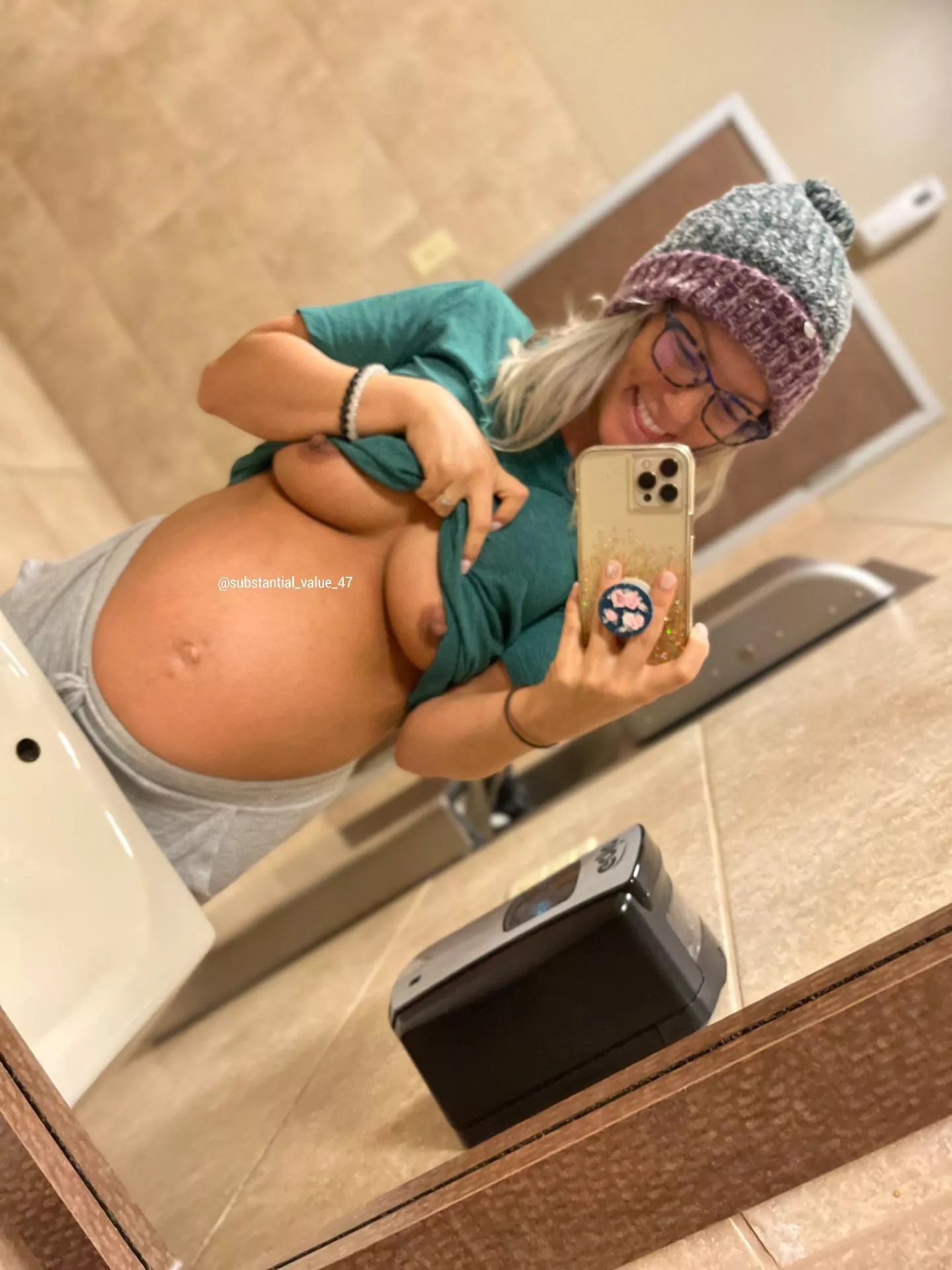 Do you like my preggo body? posted by Substantial_Value_47