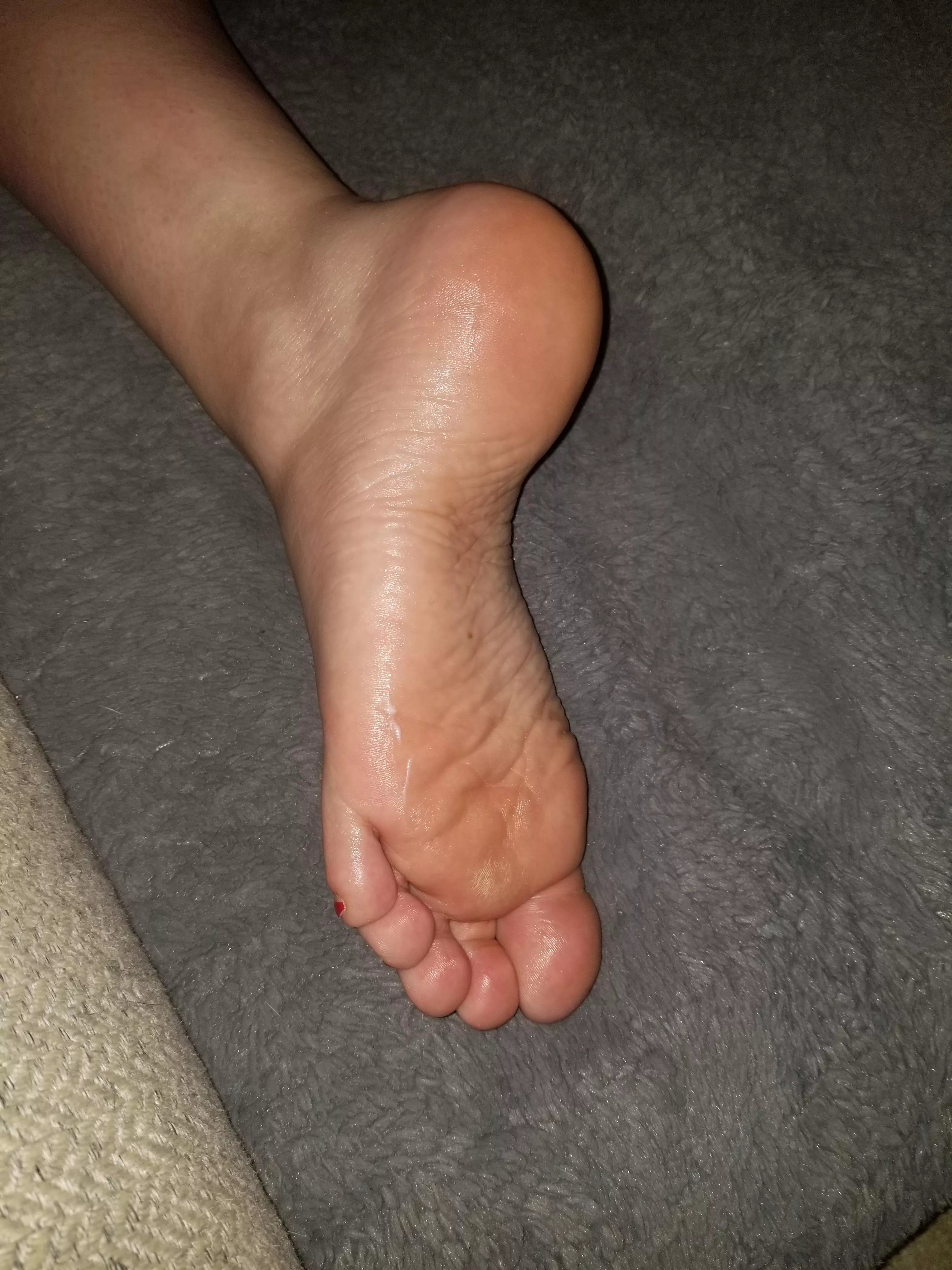 Do you like my wrinkly sole posted by yaknowdis