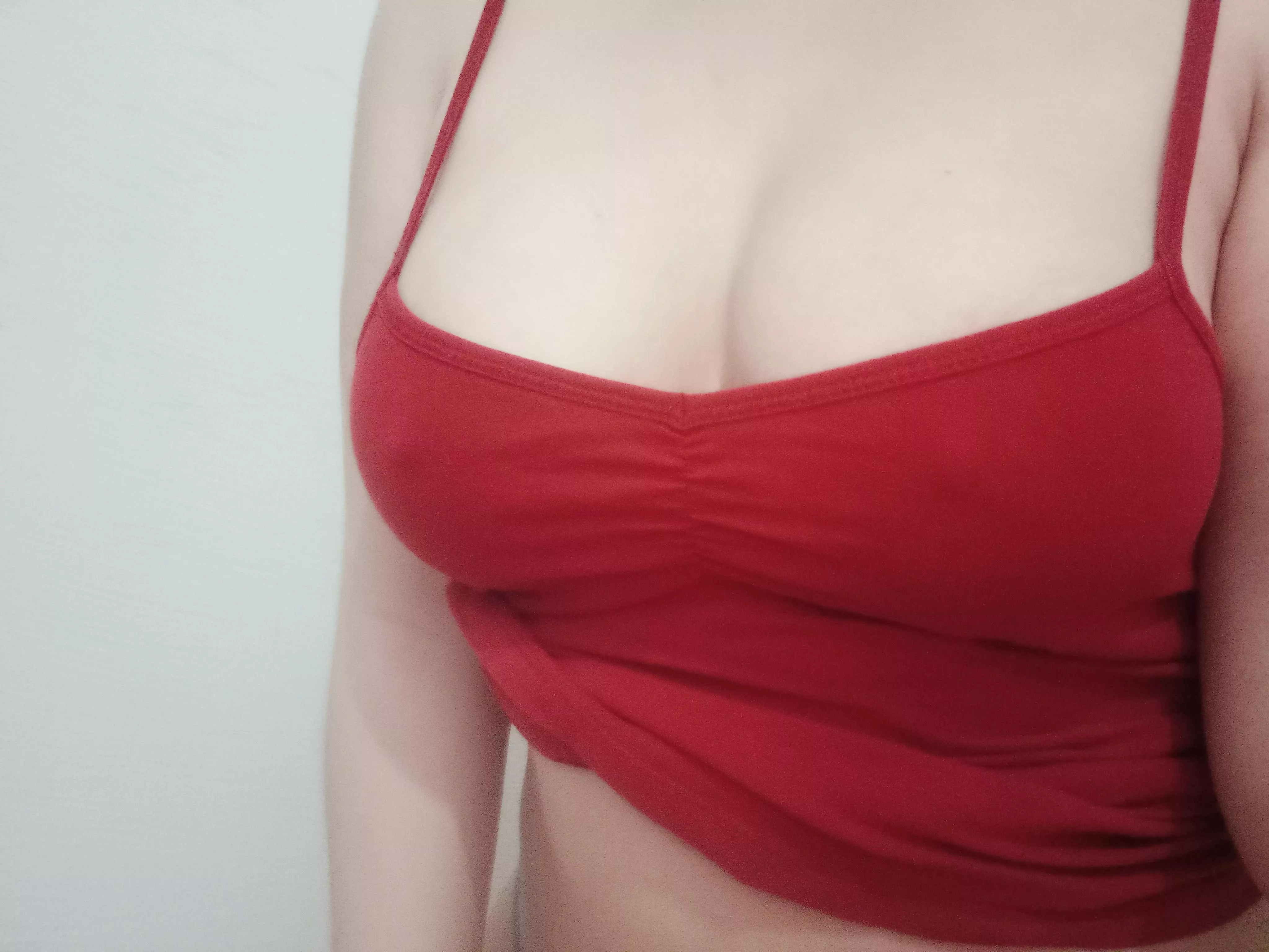 do you like red?? or pokies?? posted by MaggieFruits