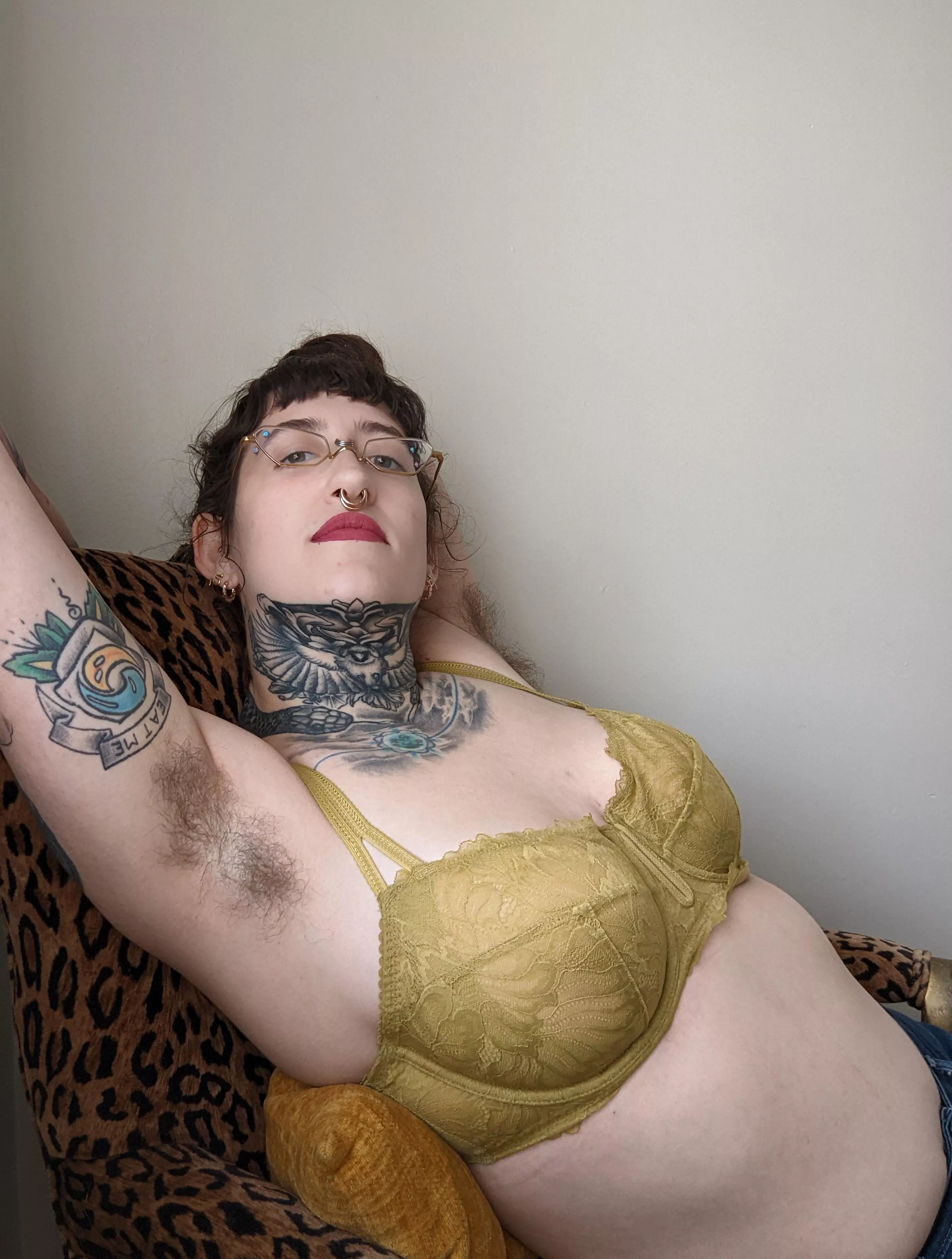 Do you love hairy and tattooed women like me? posted by Blueocularfiend