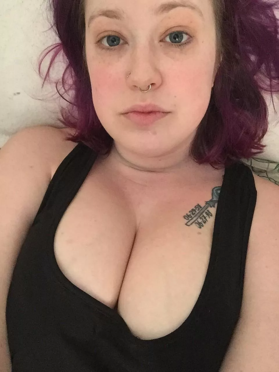 Do you think my cleavage looks fuckable enough? posted by VioletFonce