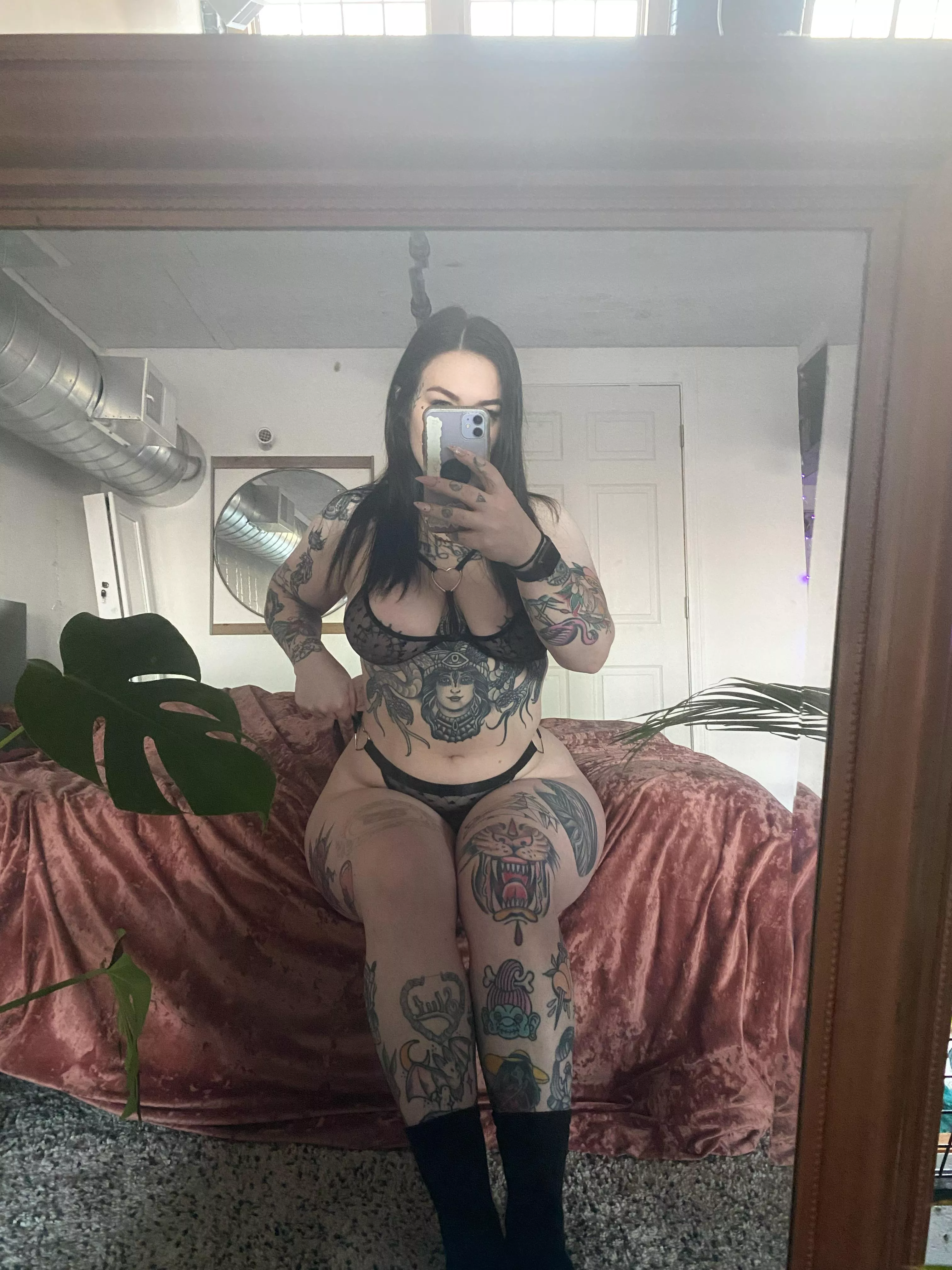 Do you want to come hang out with me?? posted by shortstaxxxNSFW