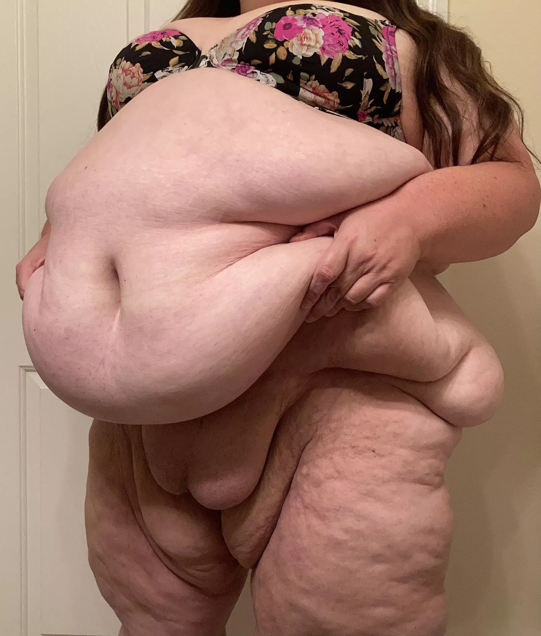 Do you want to play with my big fat pussy? posted by pinkbbw