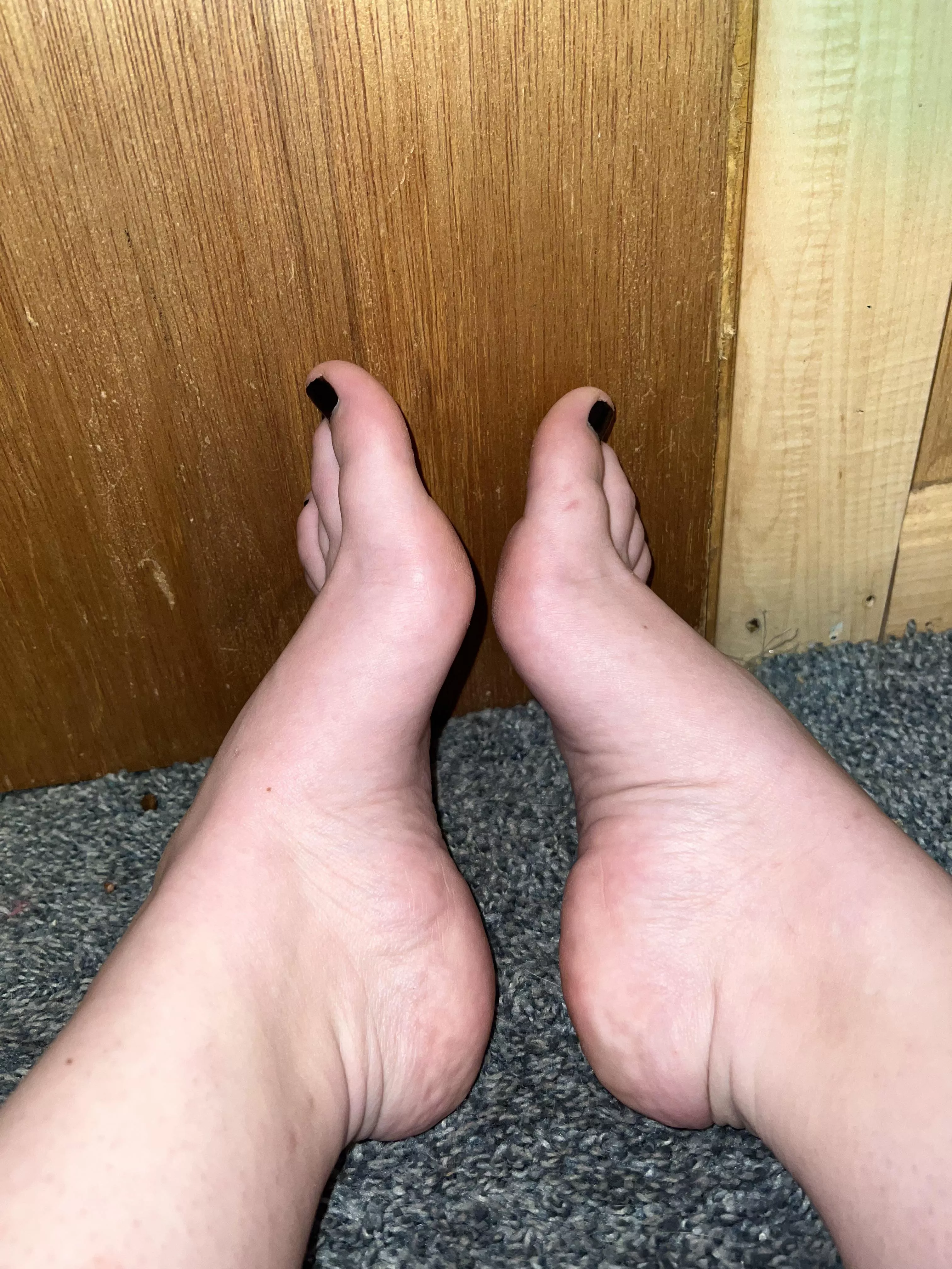 Do you want to see more curvy feet? Subscribe to my onlyfans @ladyheavenn :) posted by ladyheavenn