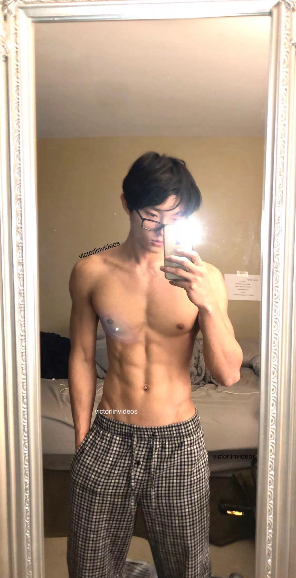 does anyone like 6’2 korean guys? posted by testerfureddit