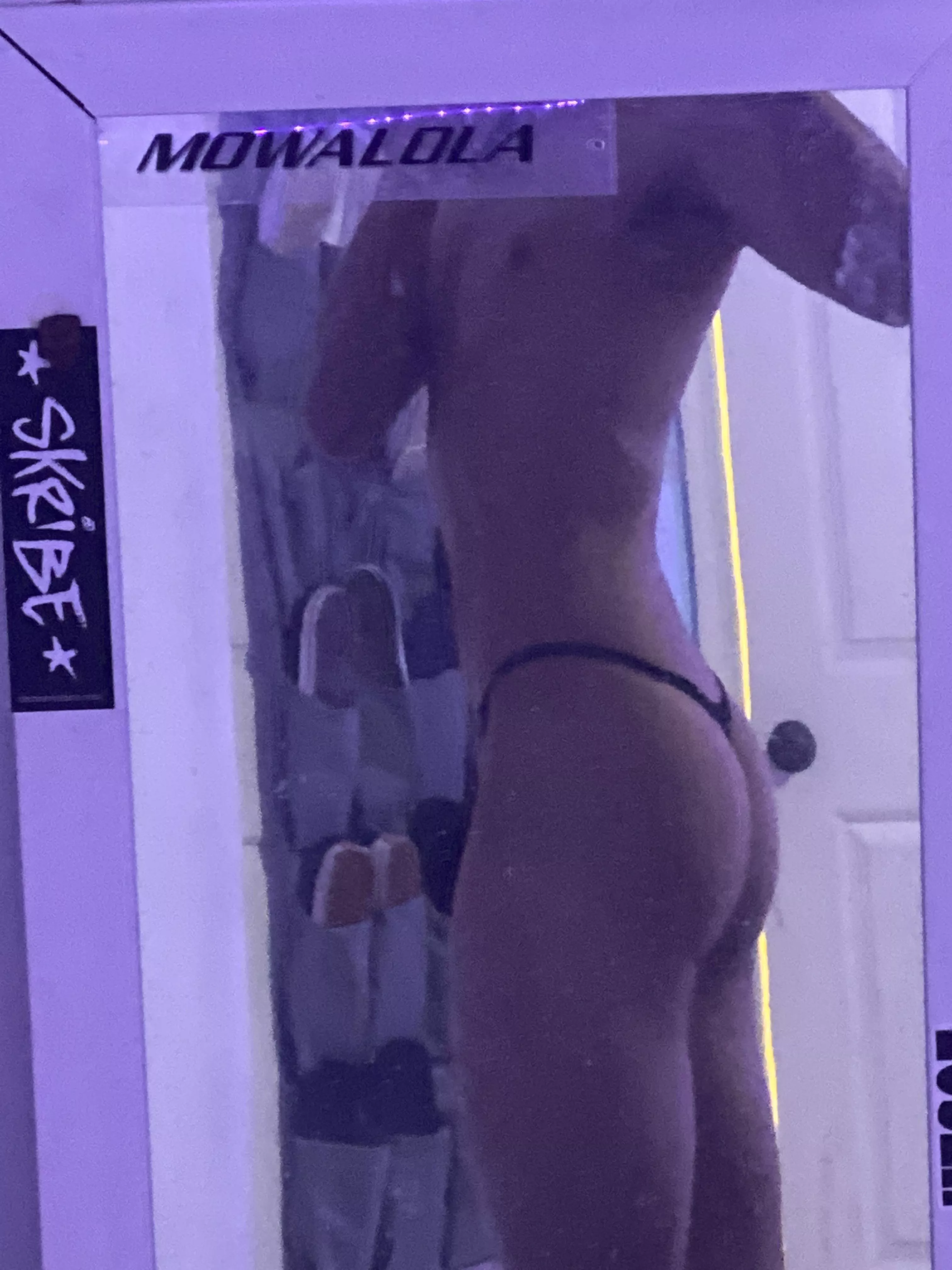 does my ass look good? posted by Appropriate-Ad2020