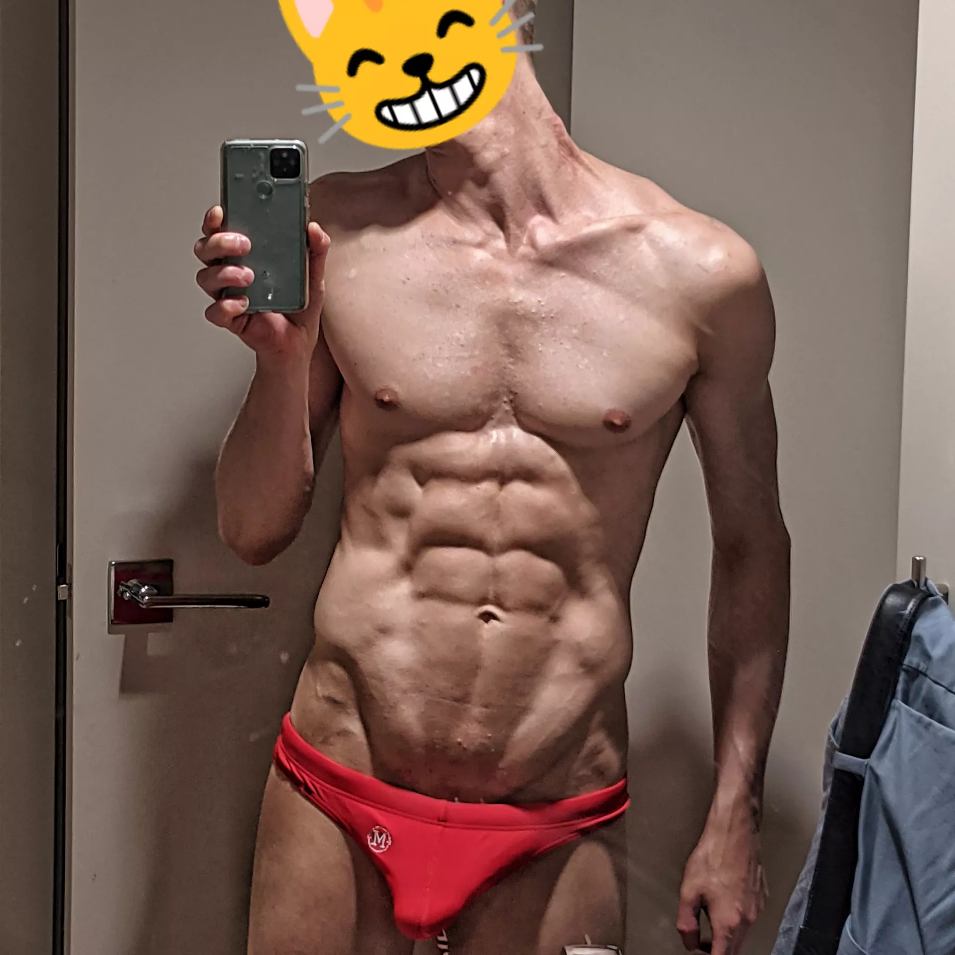 Does the new speedo highlight my goods? posted by helloitscody