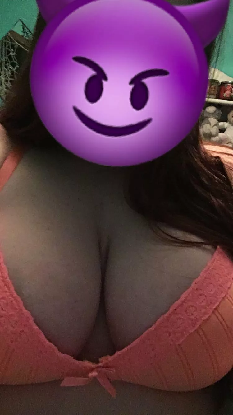 Does this bra still fit me? 🤷🏻‍♀️😬 posted by bsusbsjsallskpf