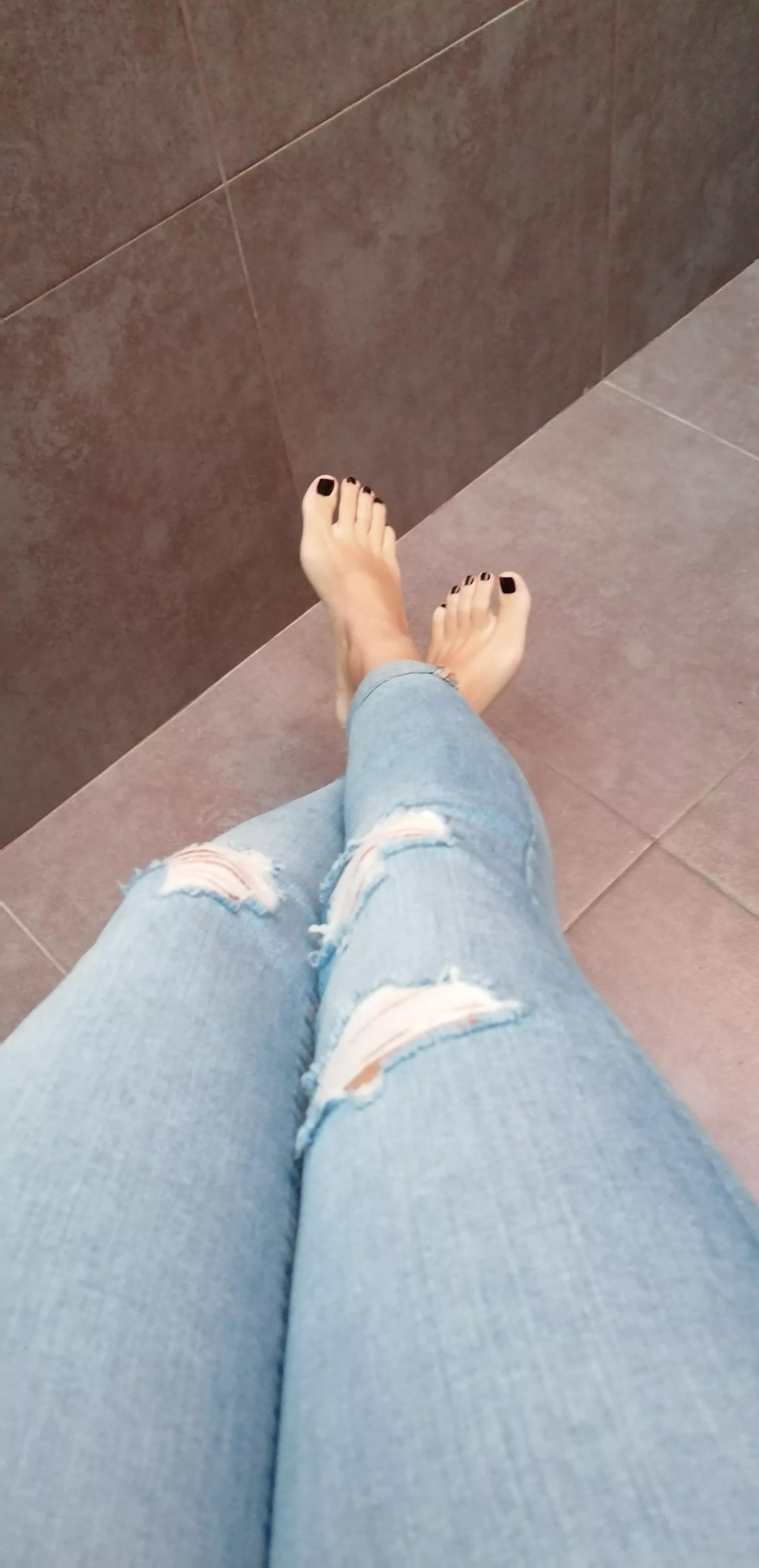 Don't be shy, come here and start sucking my cute toes 😳 posted by CutieFeet0902