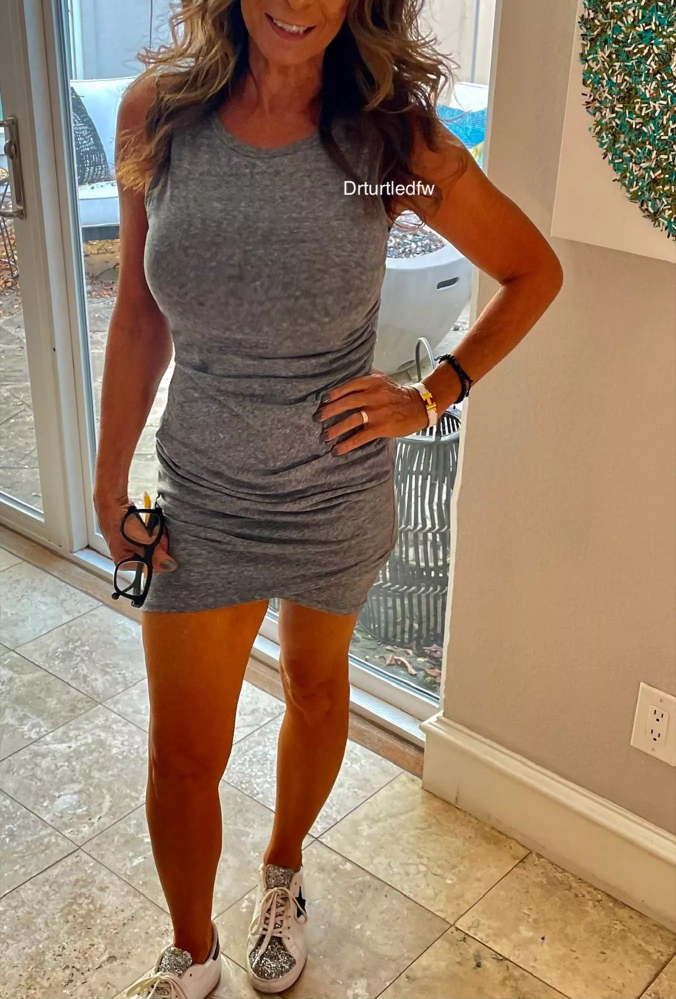 Don’t know why I get all the looks in this dress?59(f) posted by drturtledfw