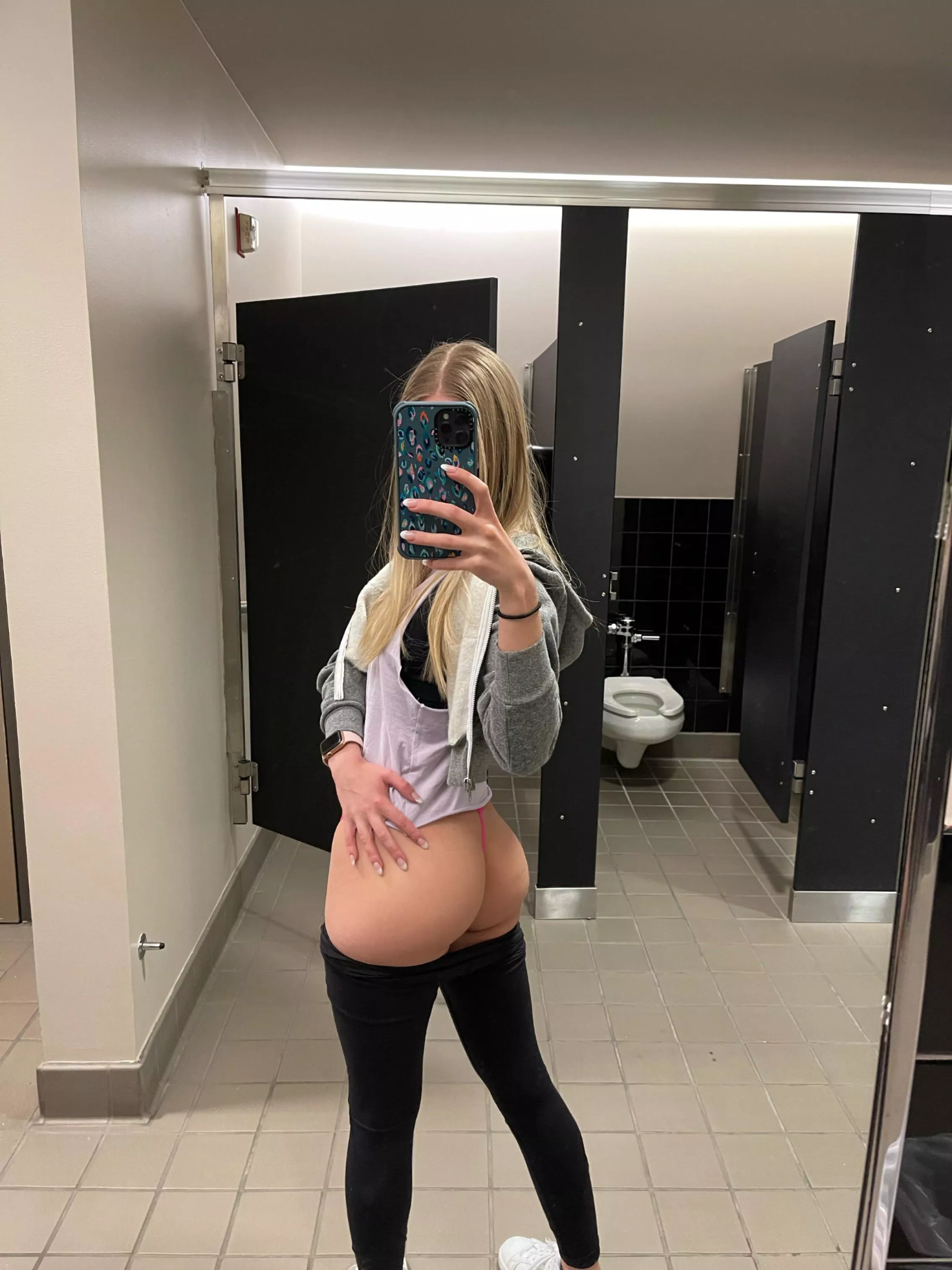 Don’t mind me, I’m just showing off my ass in the campus bathroom posted by thecherryblonde33