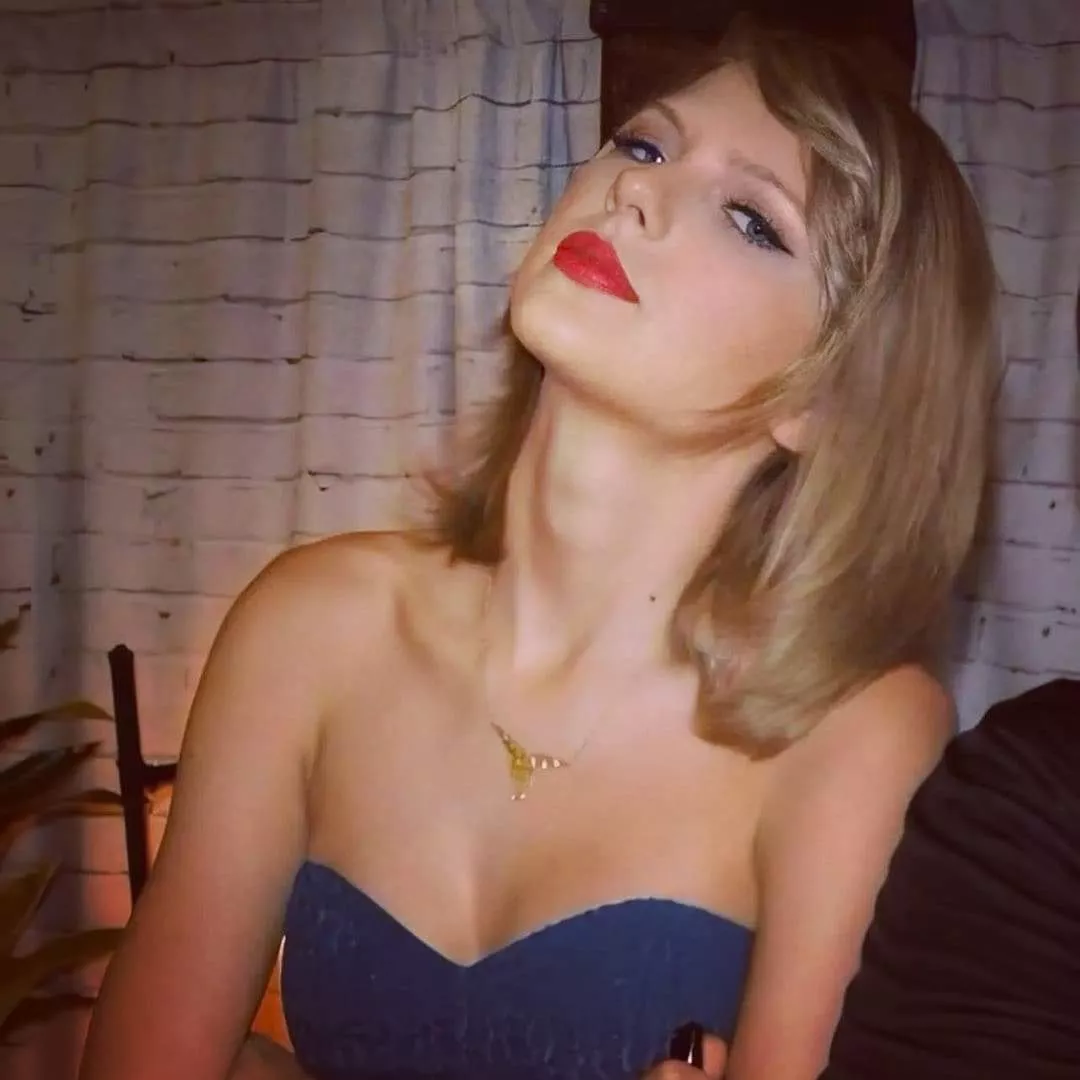 Drain me for Taylor's gorgeous face posted by Professional-Sand-64