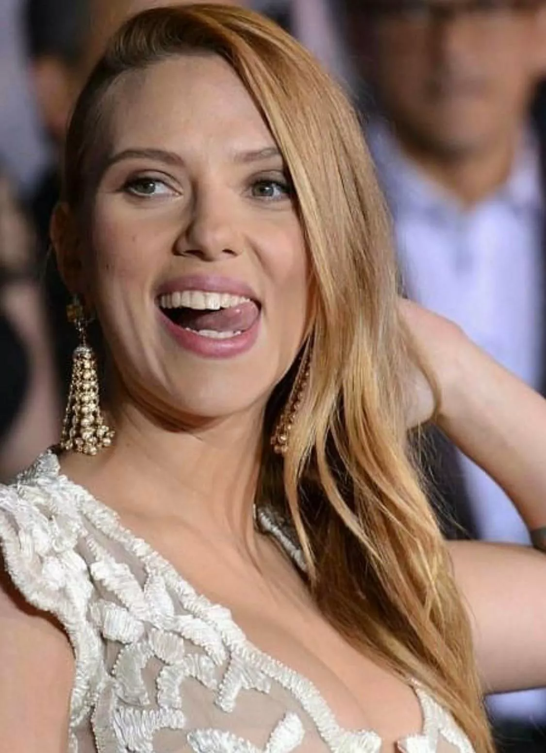 Drain my throbbing morning wood for Scarlett Johansson posted by Real_Presence_9867