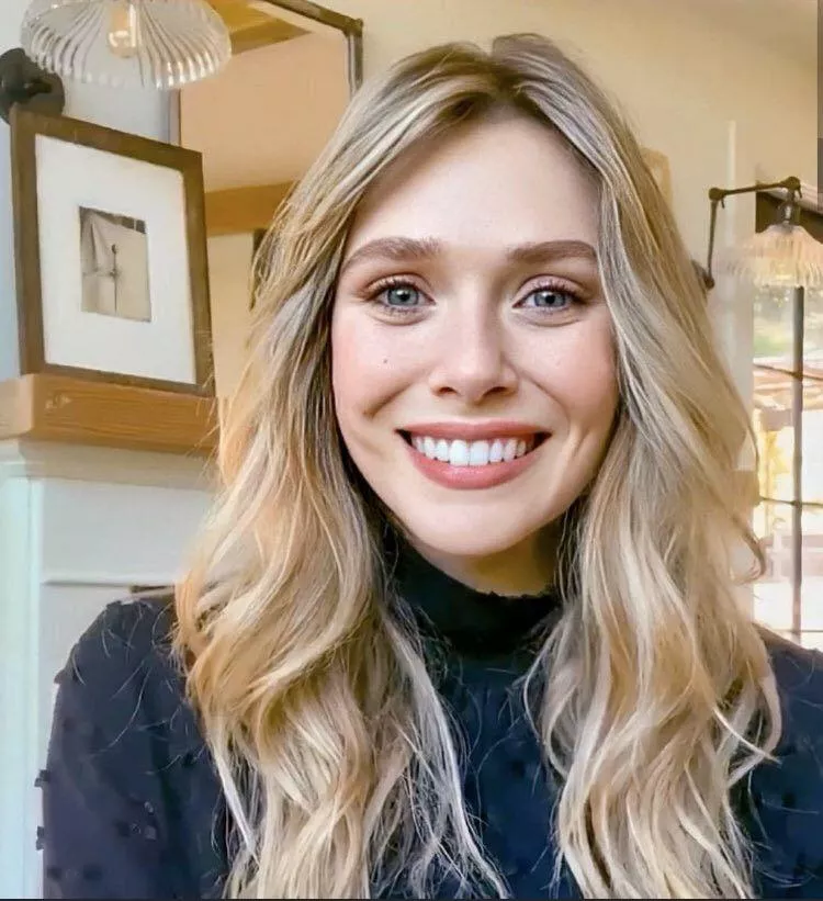 Elizabeth Olsen posted by TheCesar14