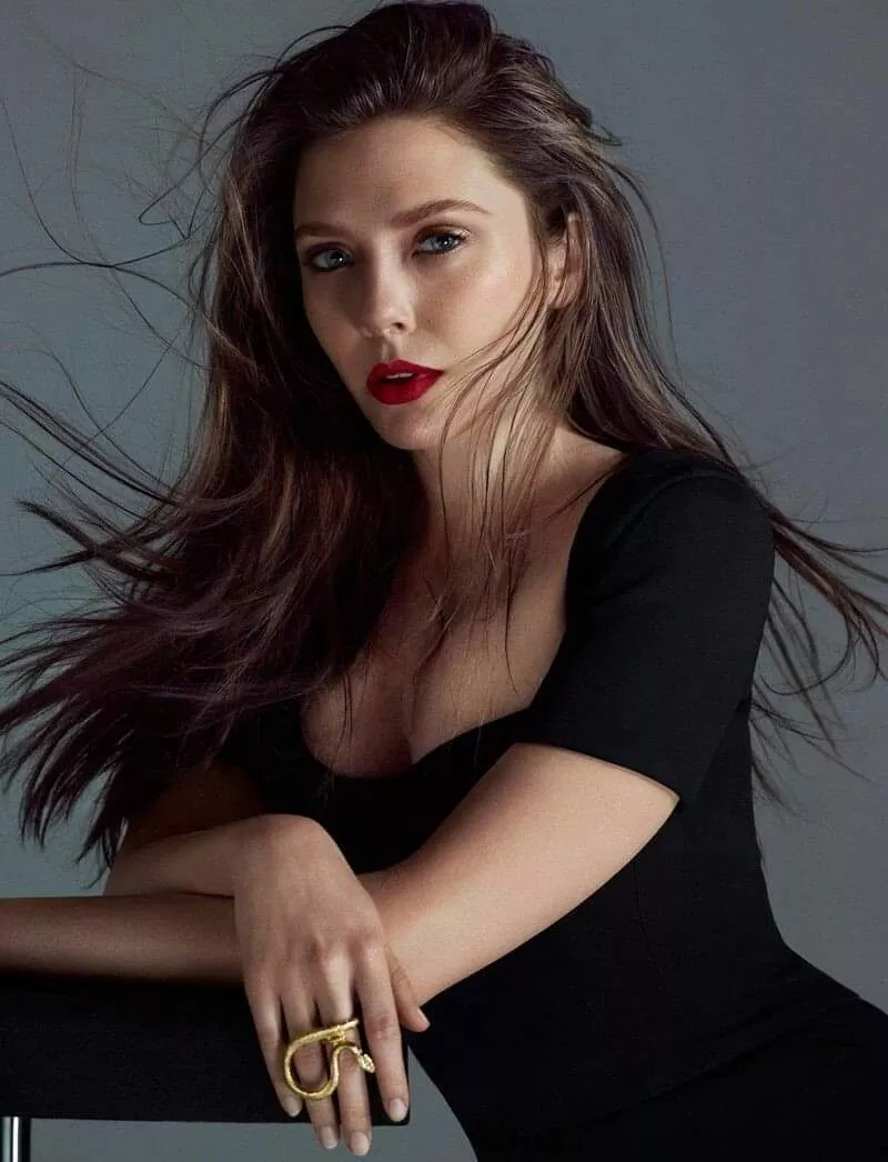 Elizabeth Olsen posted by avdd4