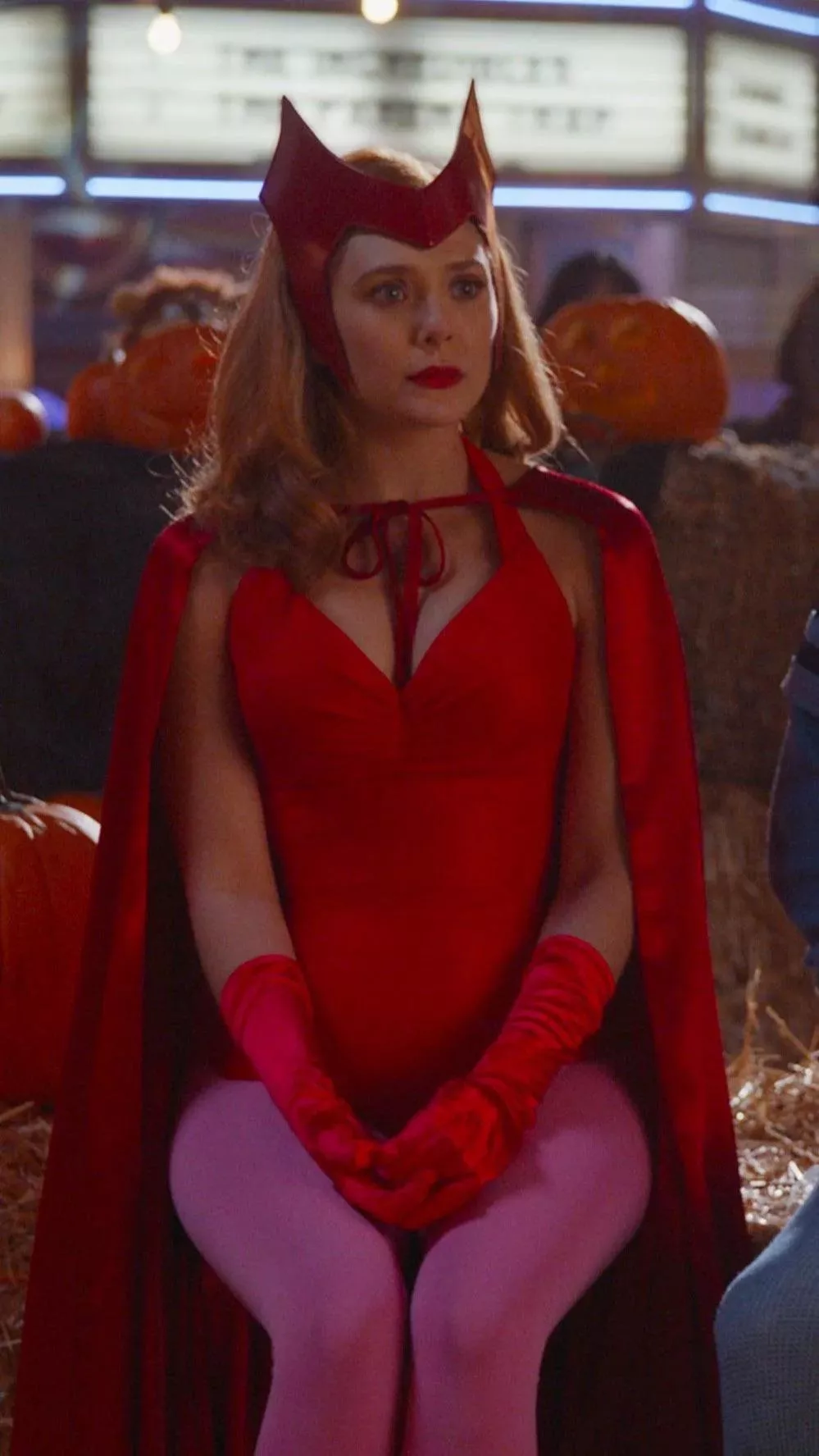 Elizabeth Olsen in the halloween episode of WandaVision was perfection posted by HornyBiGuyInHis20s