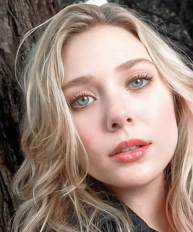 Elizabeth Olsen's mouth was made to be fucked and her face was made to be all covered in cum posted by danyd312