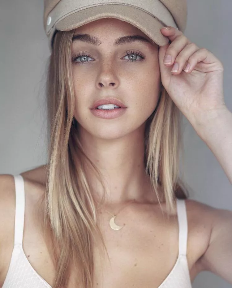 Elizabeth Turner posted by Imperial-in-New-York