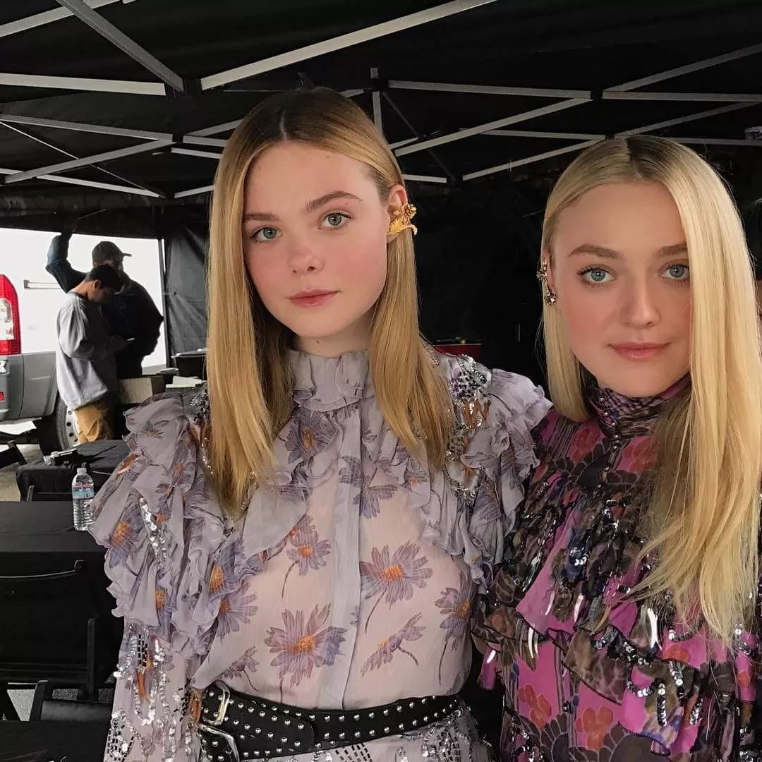 Elle and Dakota Fanning posted by jimbo147