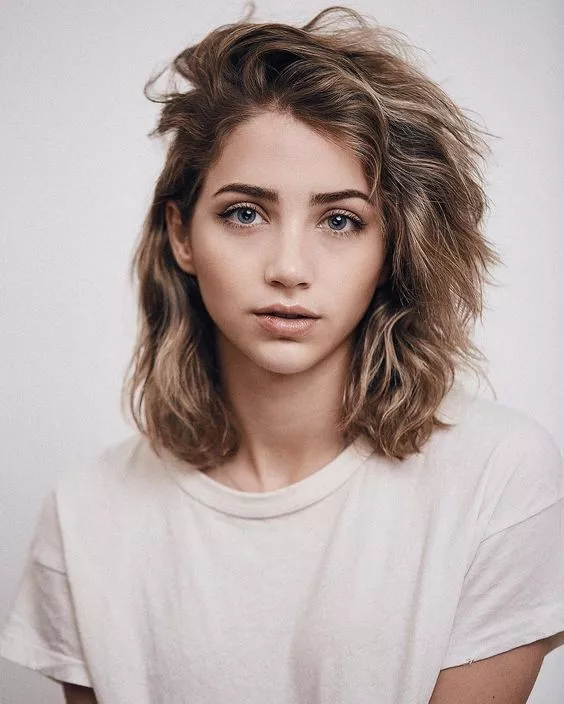 Emily Rudd posted by Habitual_Emigrant