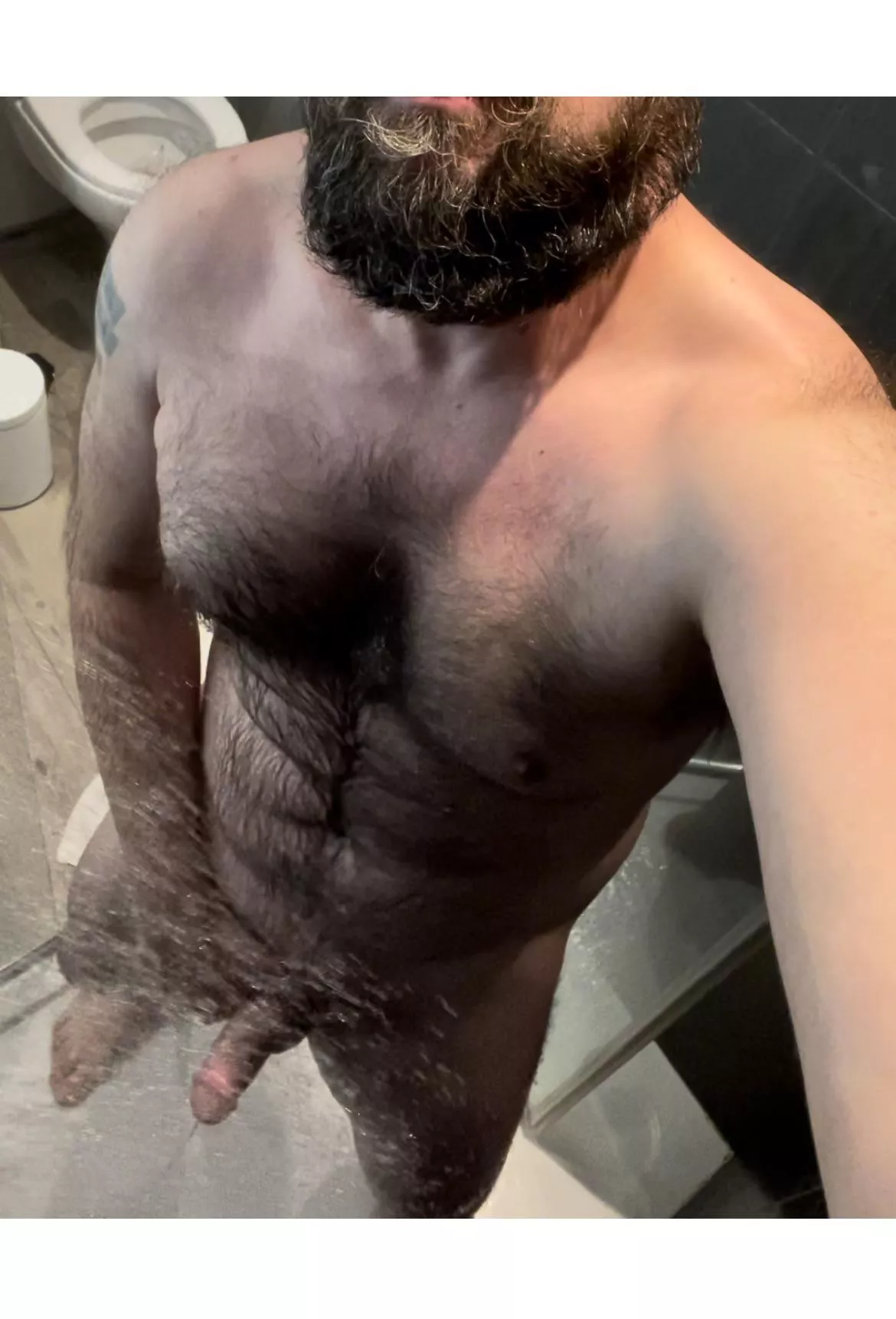 Enjoying the shower in my hotel 😛🤤 posted by queer_bear