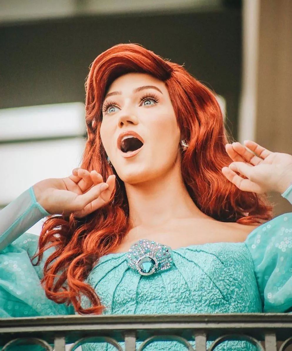 Excited Ariel posted by kse669