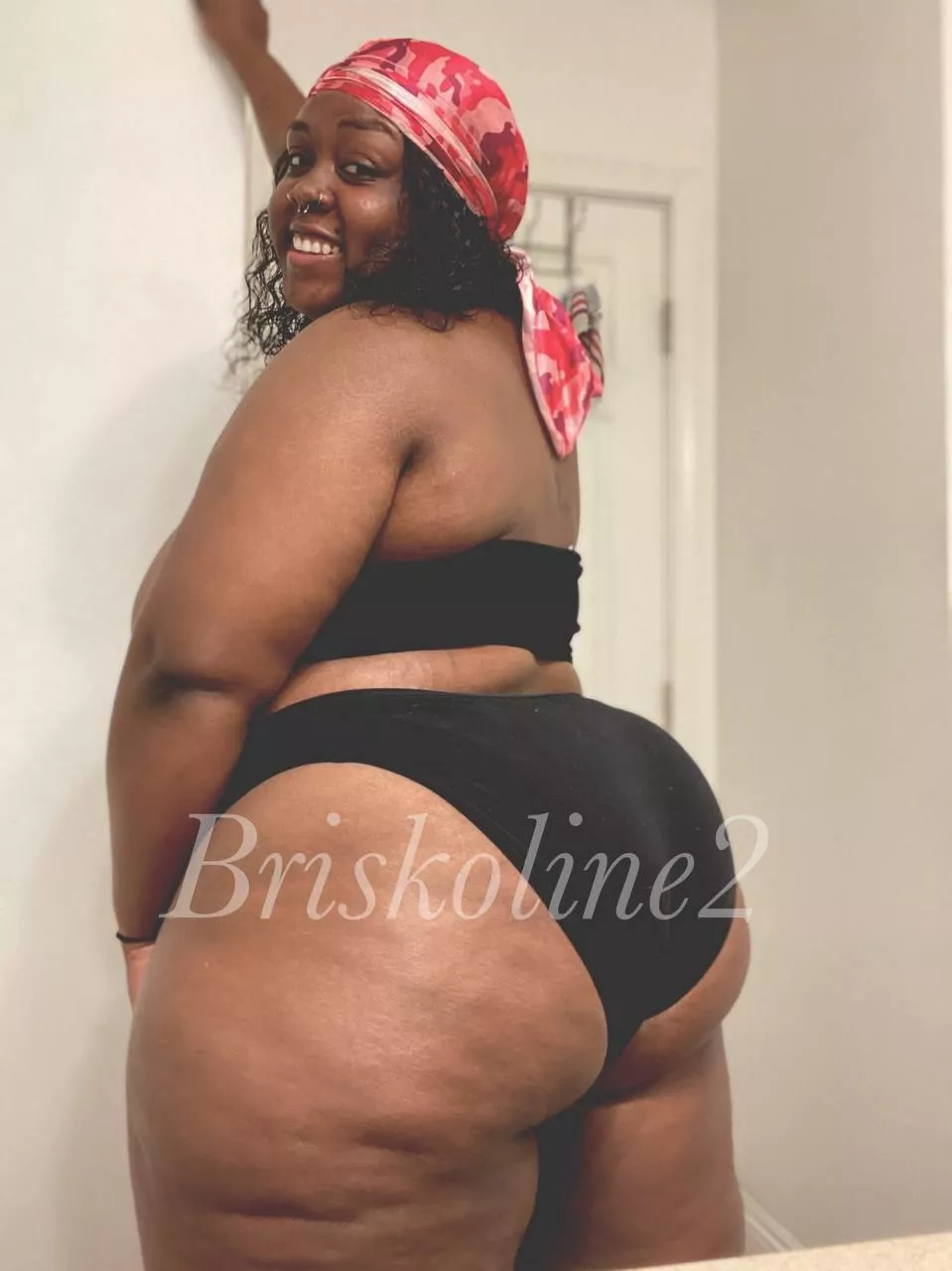 Exxxtra thick ass posted by Briskoline