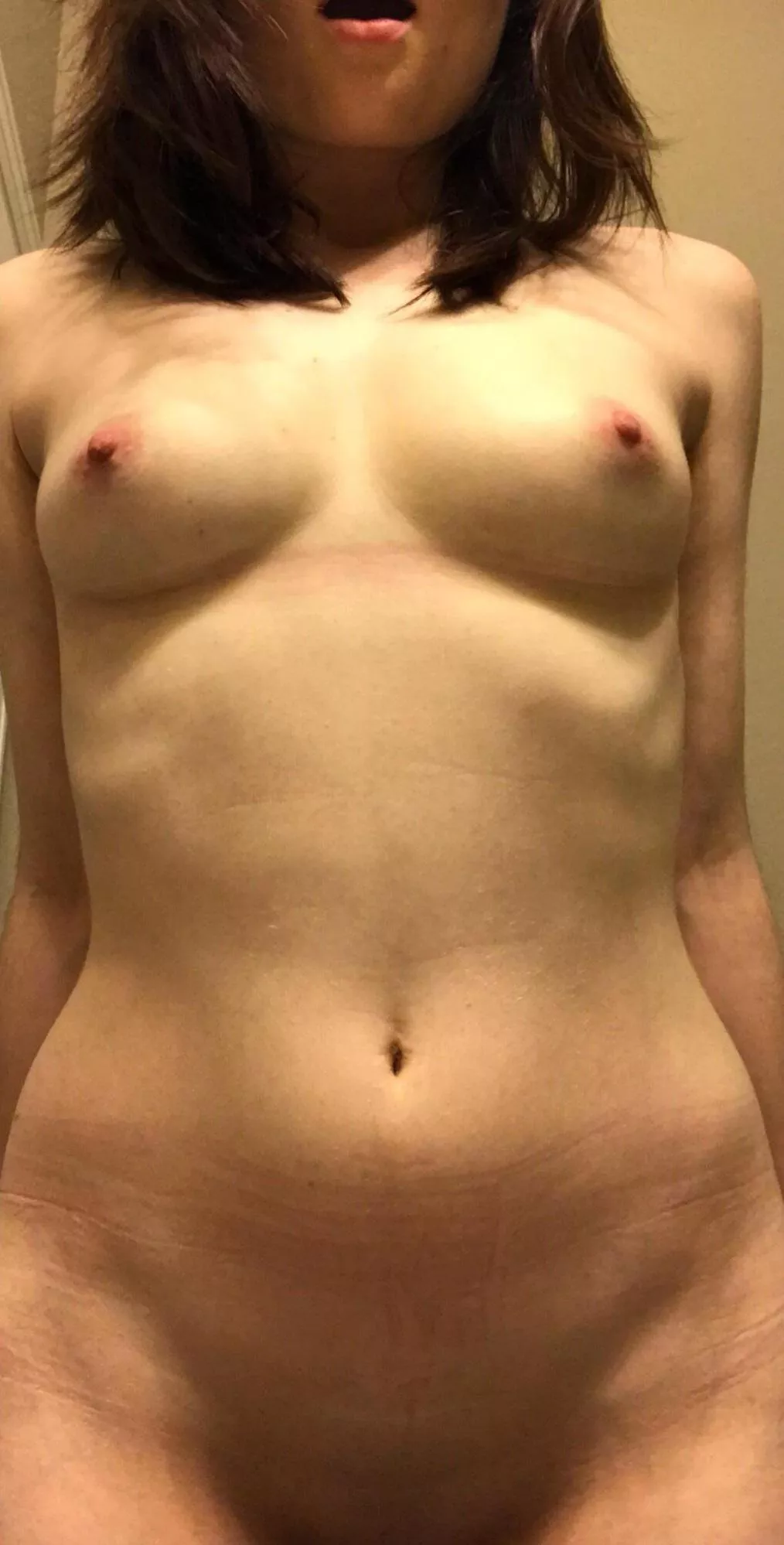 [F] 27, 130, 5'7