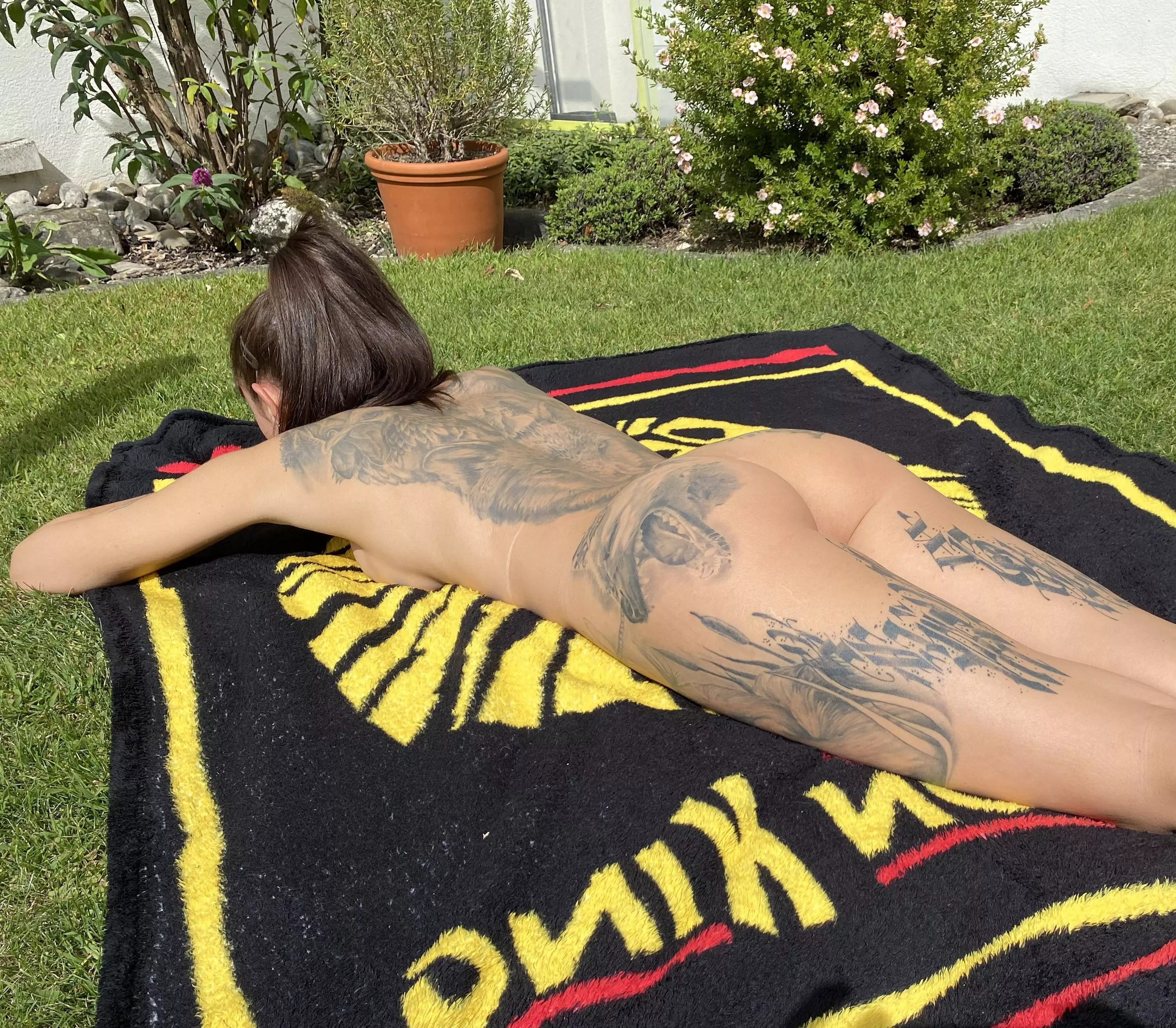 (f) 31 posted by inked_keysha