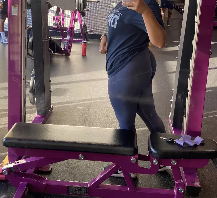 [f] ass at the gym posted by cobra3478