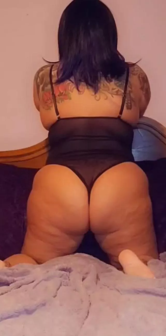 [F] Do you like the cellulite on my ass [oc] posted by Bogie81