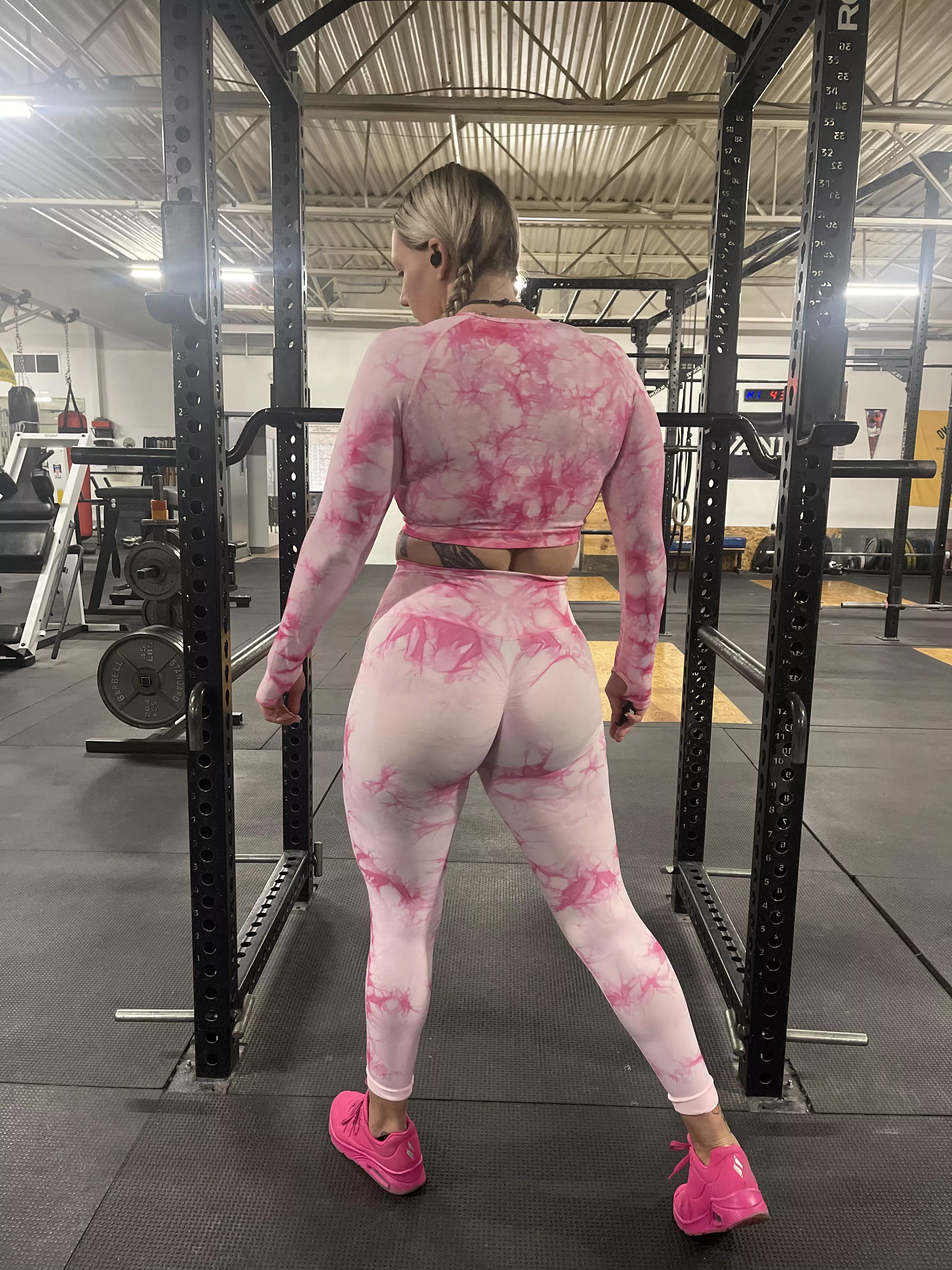 (F) I did a 295# reverse lunge yesterday in these posted by whoiskateh