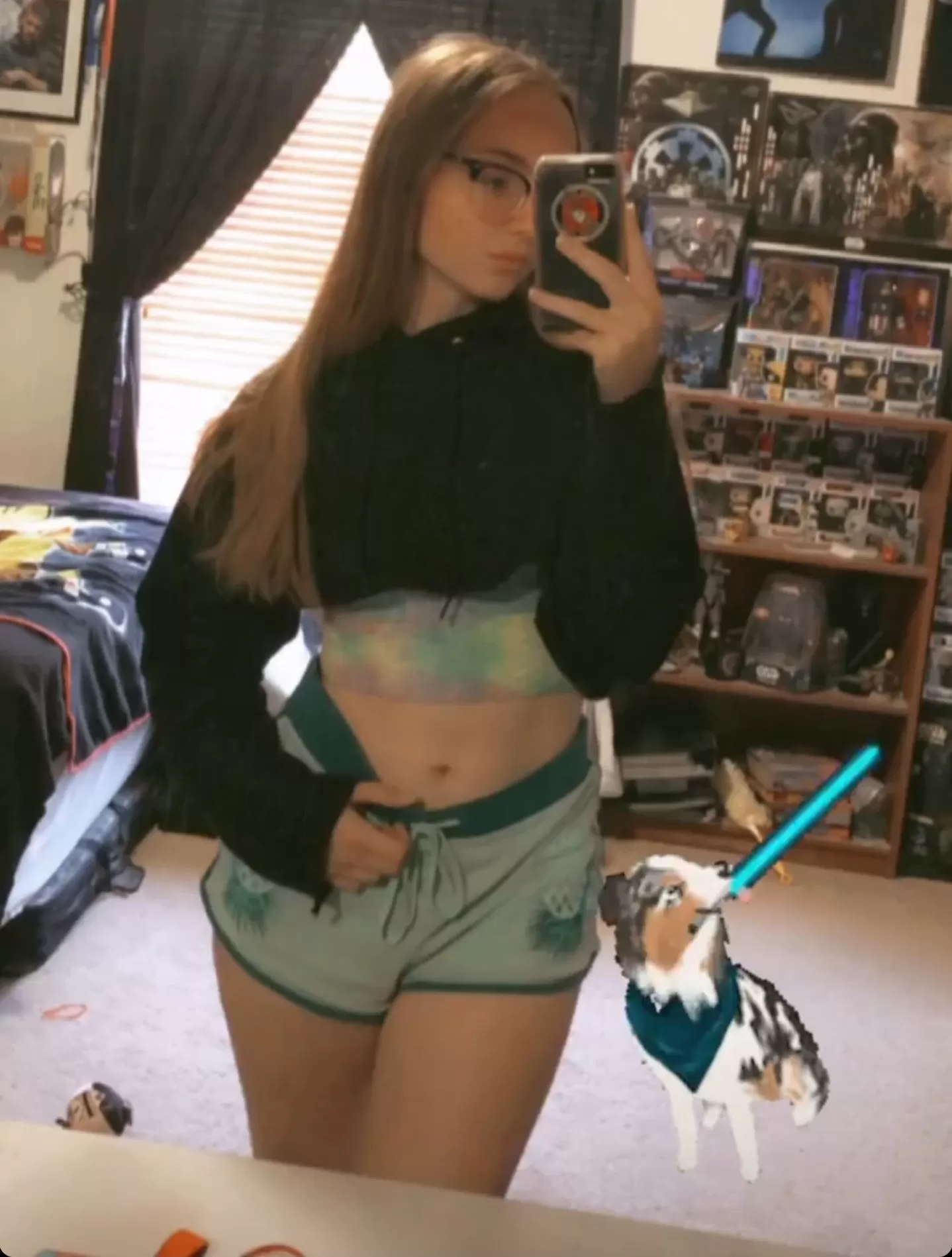 [F] I'm hoping I fit into college well. But I hope my clothing choices don't affect that too much.. posted by Wolf_Fire13