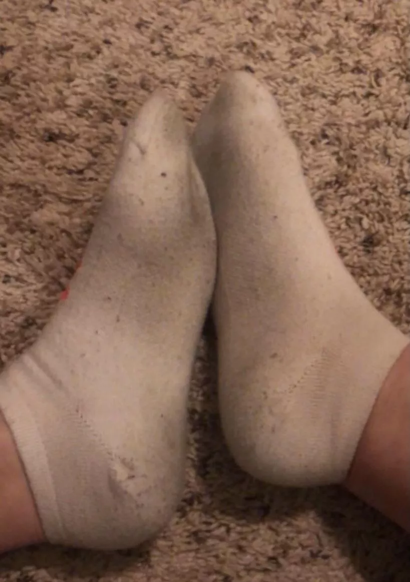 [F] Iâ€™m new to the community, do my socks need to be dirtier?ðŸ˜˜ posted by stealmysole