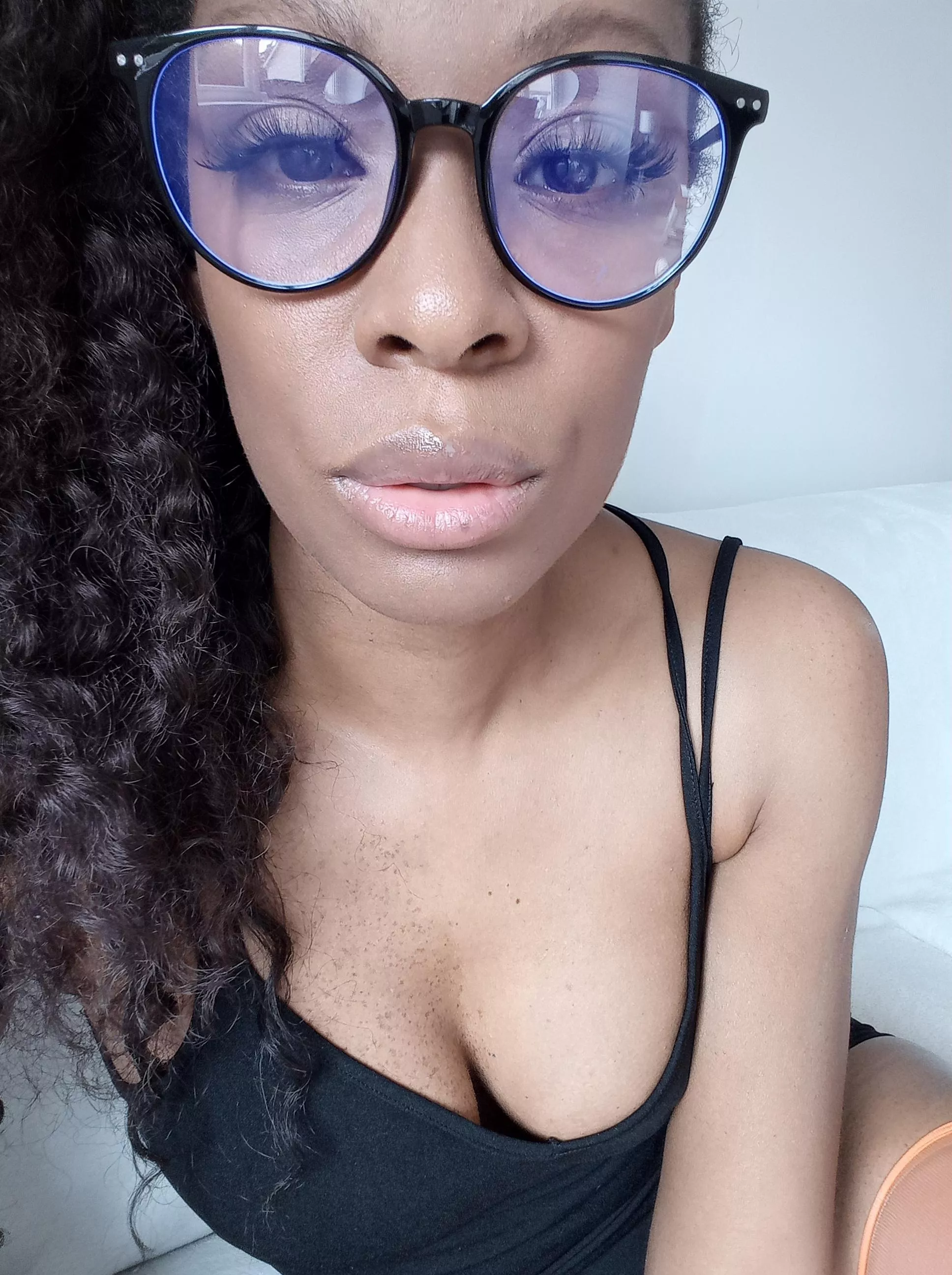 [f] lips and glasses ;) posted by Lottie_jones