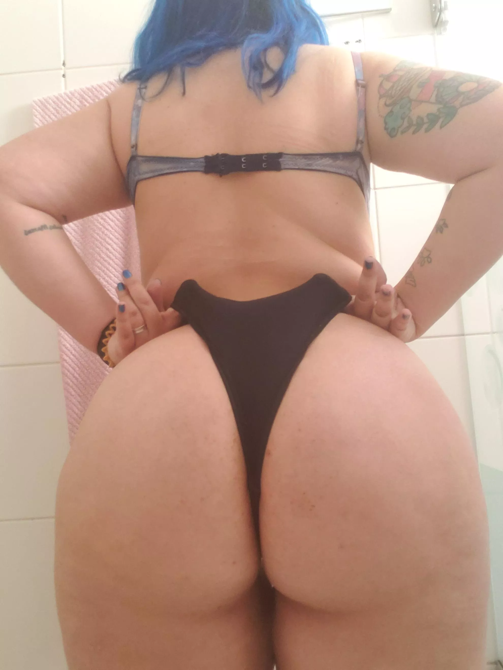 (F27) Good Girl posted by MaleficentName