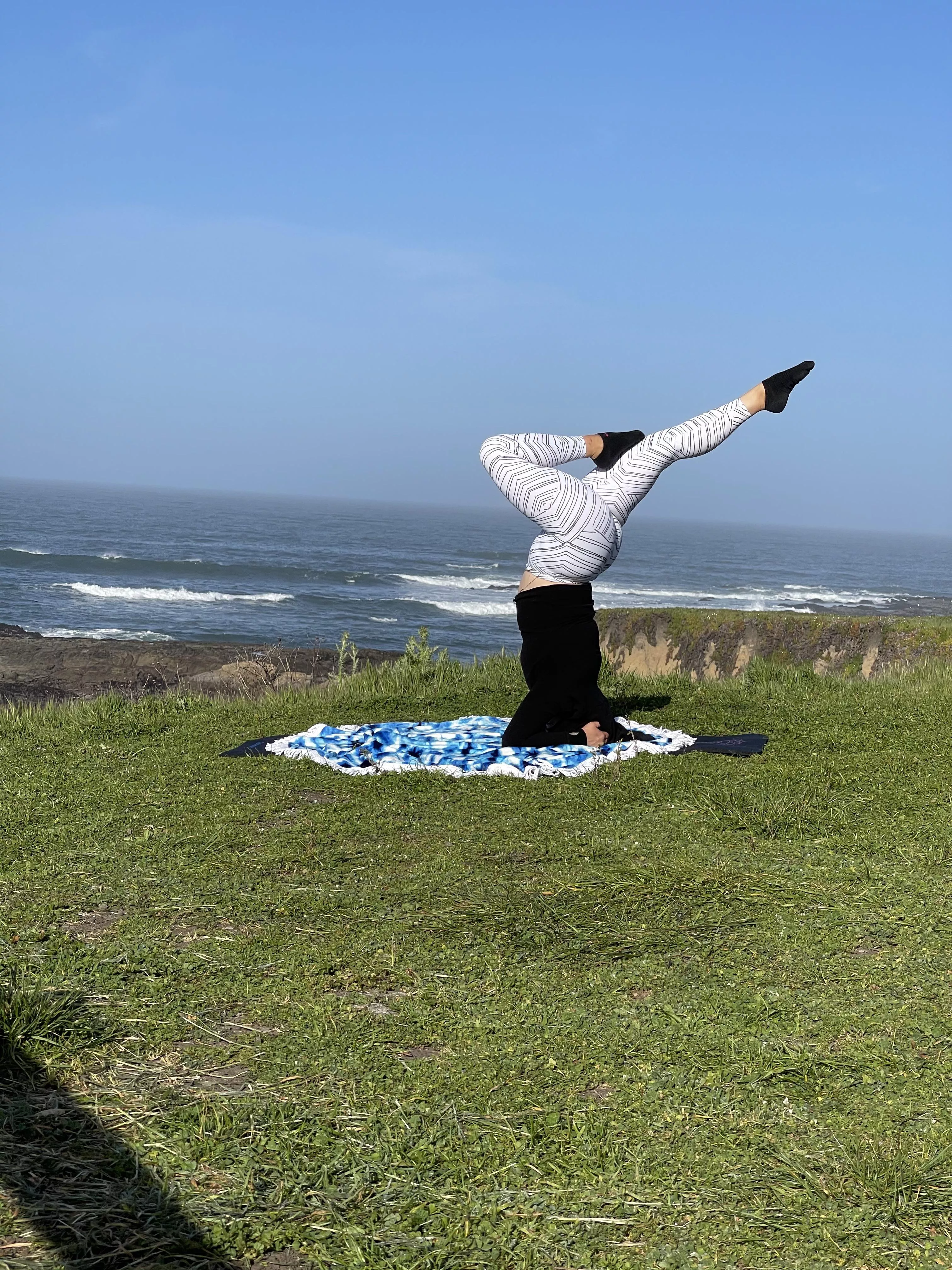 F34 daily headstands posted by fithippie420