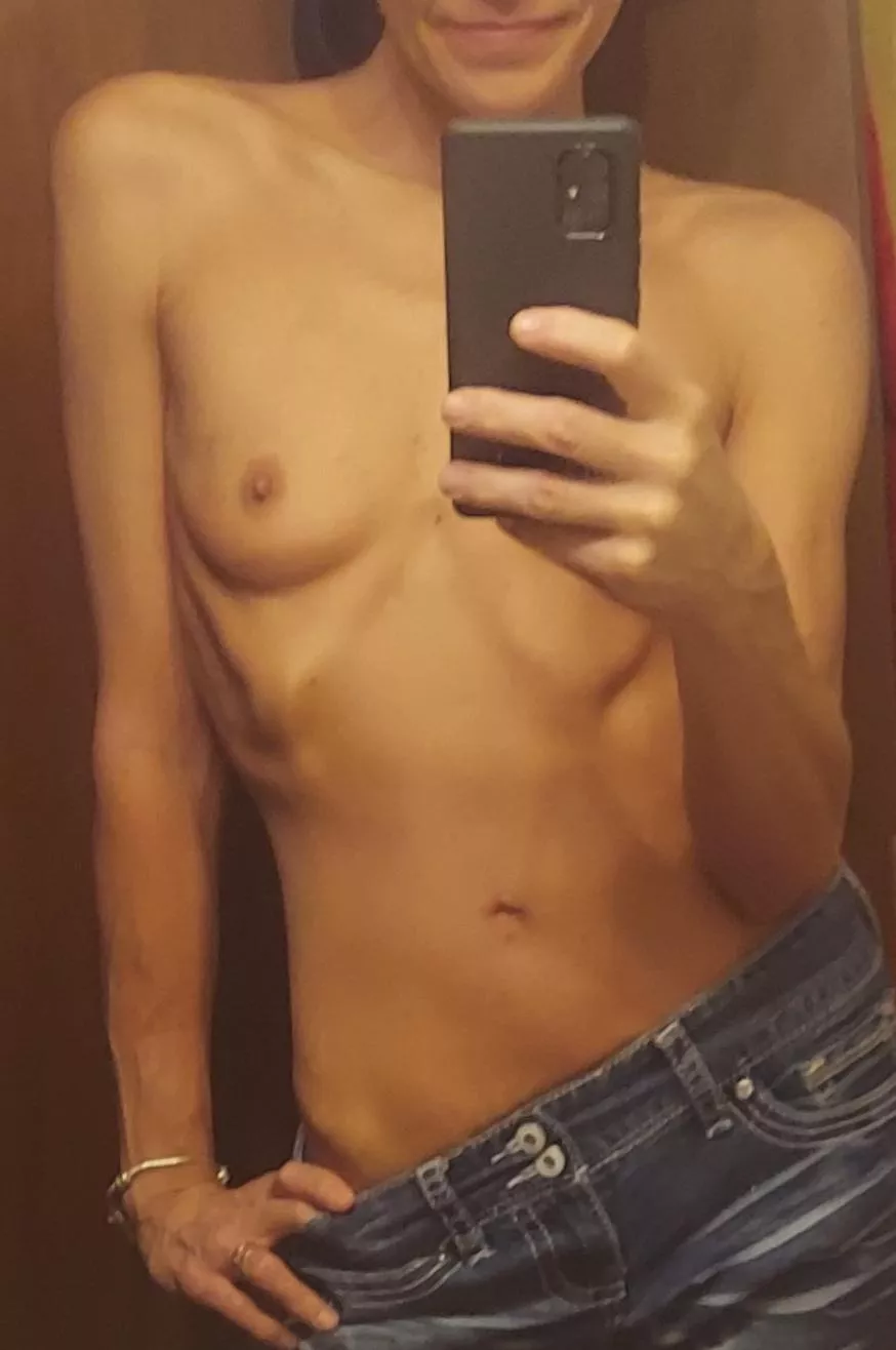 F(52) 5'7 110lbs My sexy Wife's tummy. posted by craig_feeler