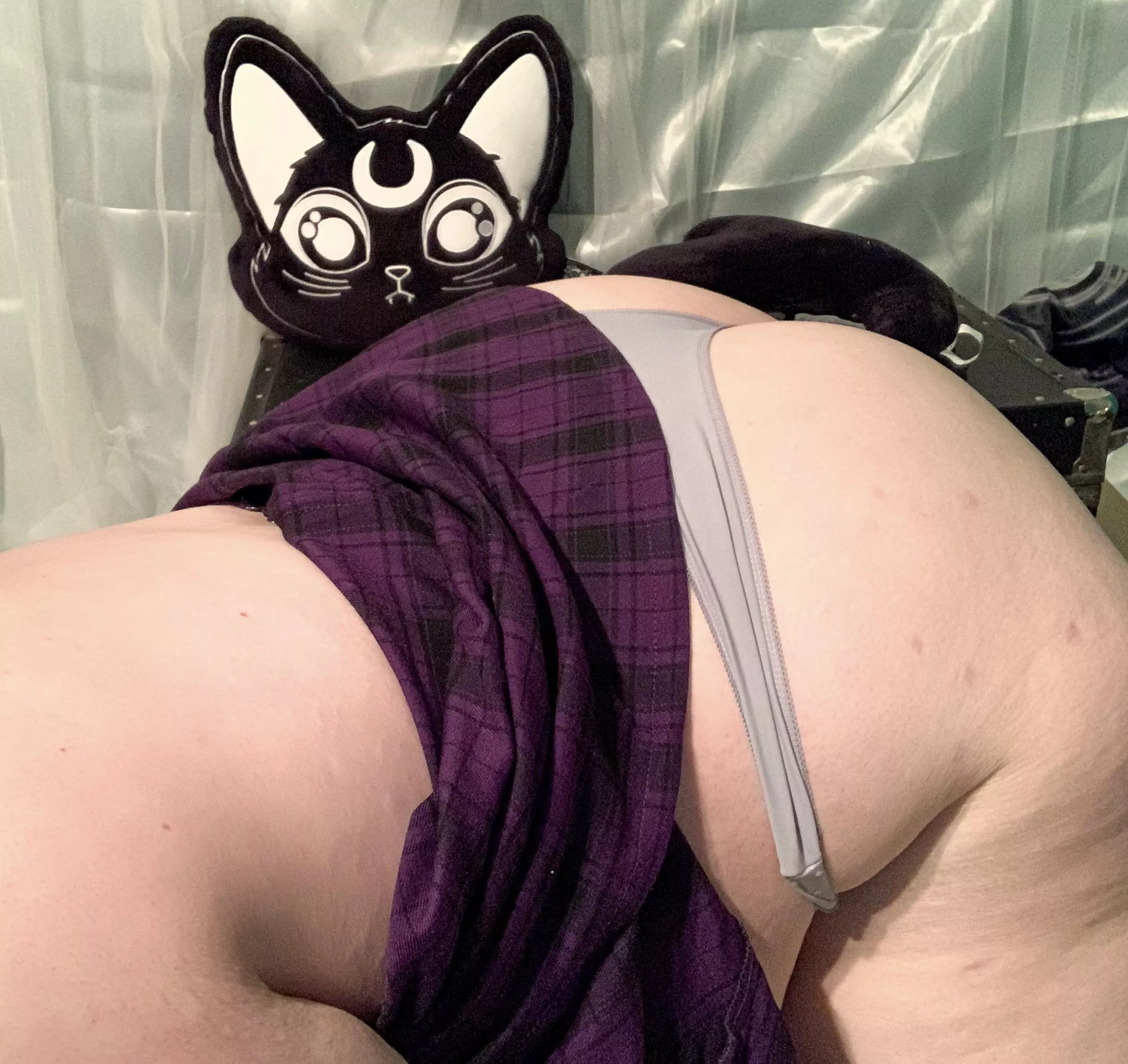 Face down, ass up posted by bigtiddygothgfbbw