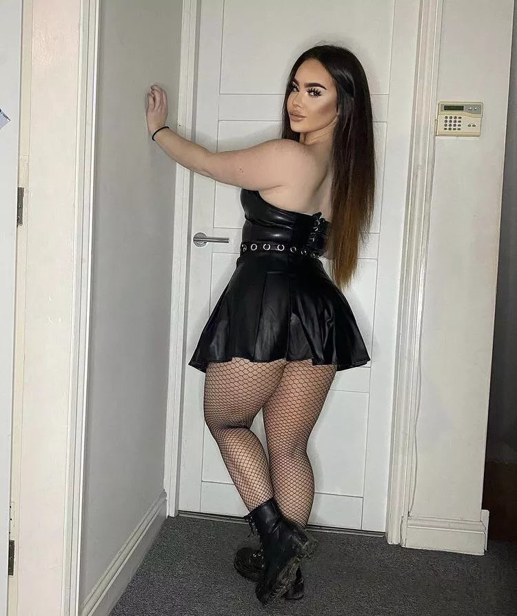 Fat ass girl in stockings posted by northlad_666