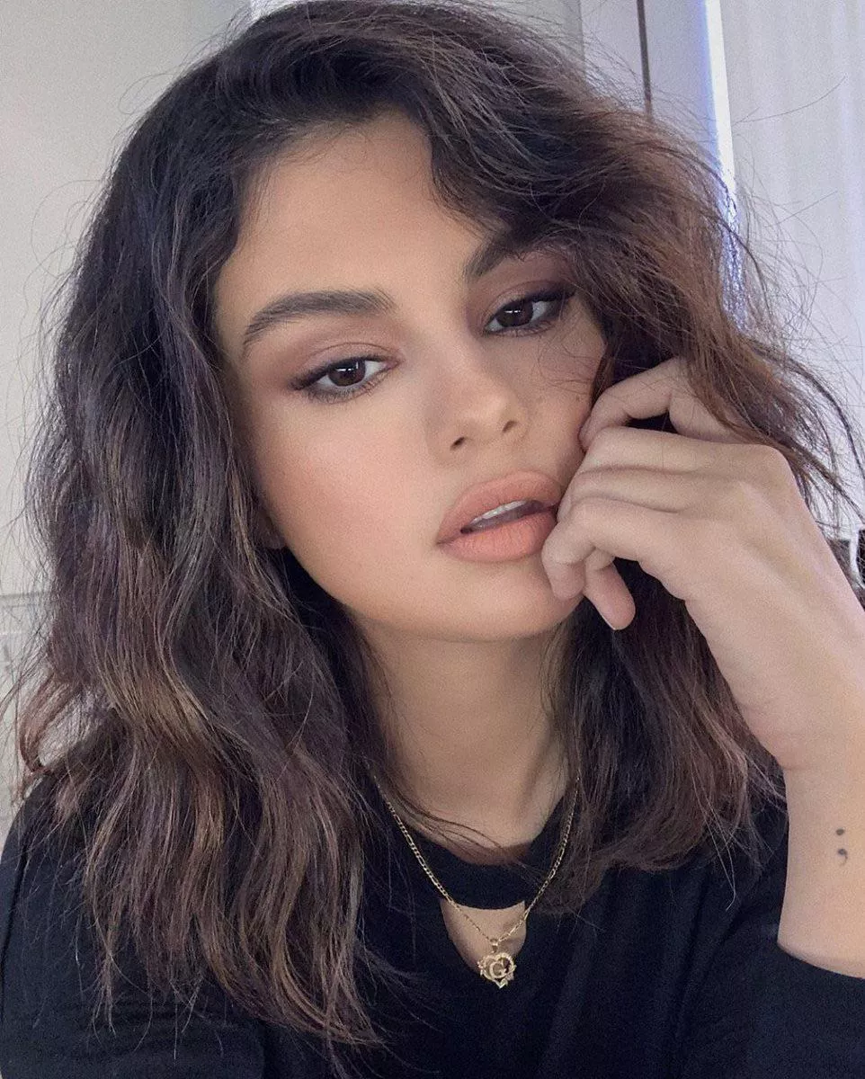 Feeding anyone who can tribute Selena Gomez for me. Dm for kik posted by Redditors2468