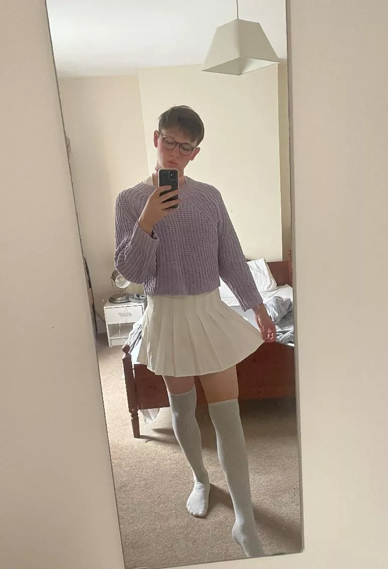 Feel so girly today! posted by An_English_Femboy