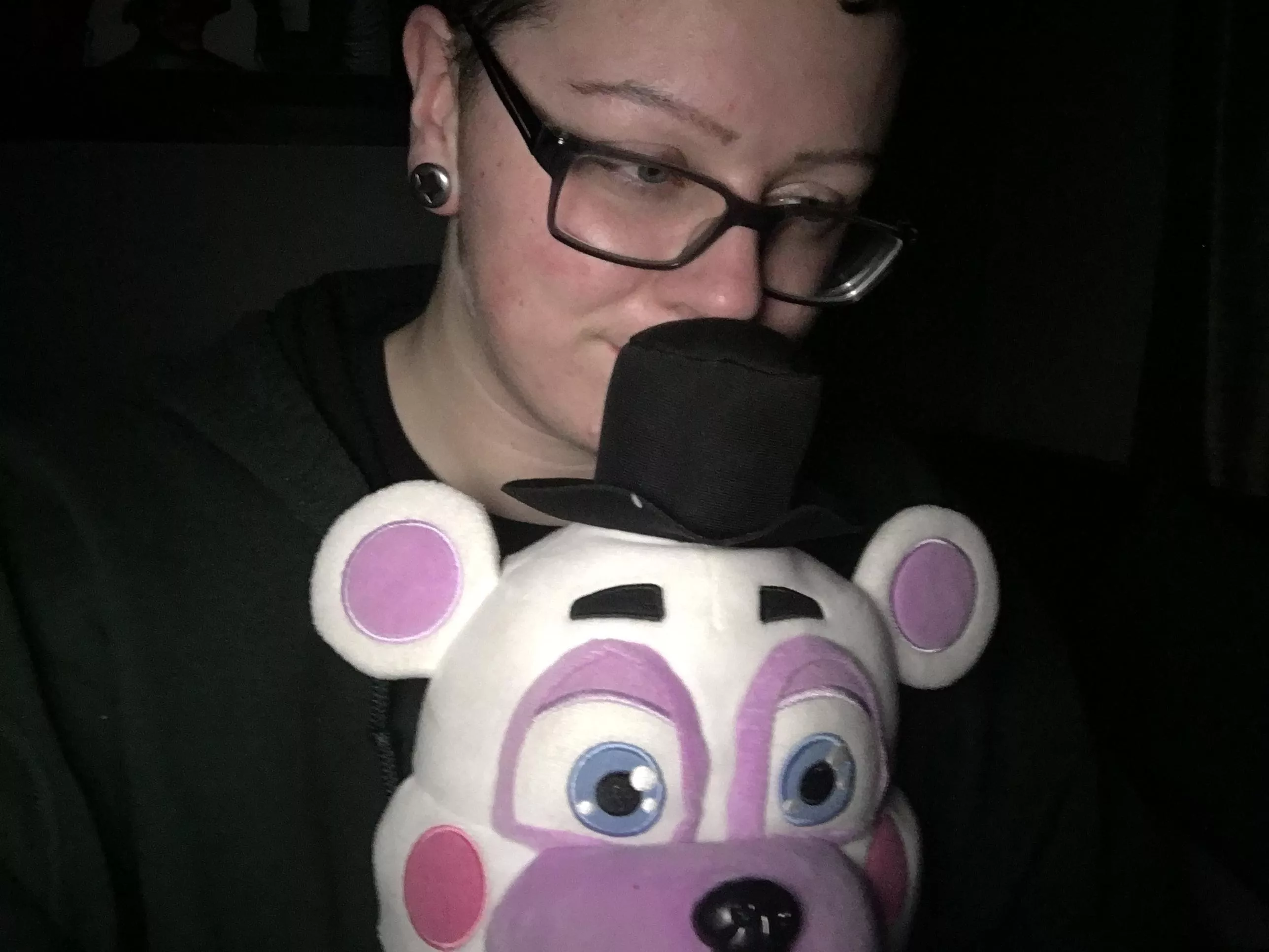 (F)eeling adorable with my fnaf stuffy posted by Ddlgdaddykitten123